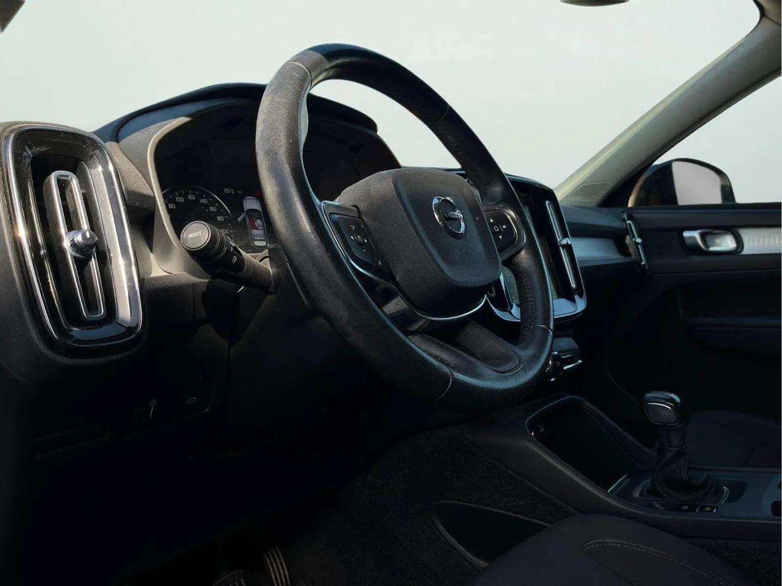 Volvo XC40 1.5 T2 Momentum - foto 10