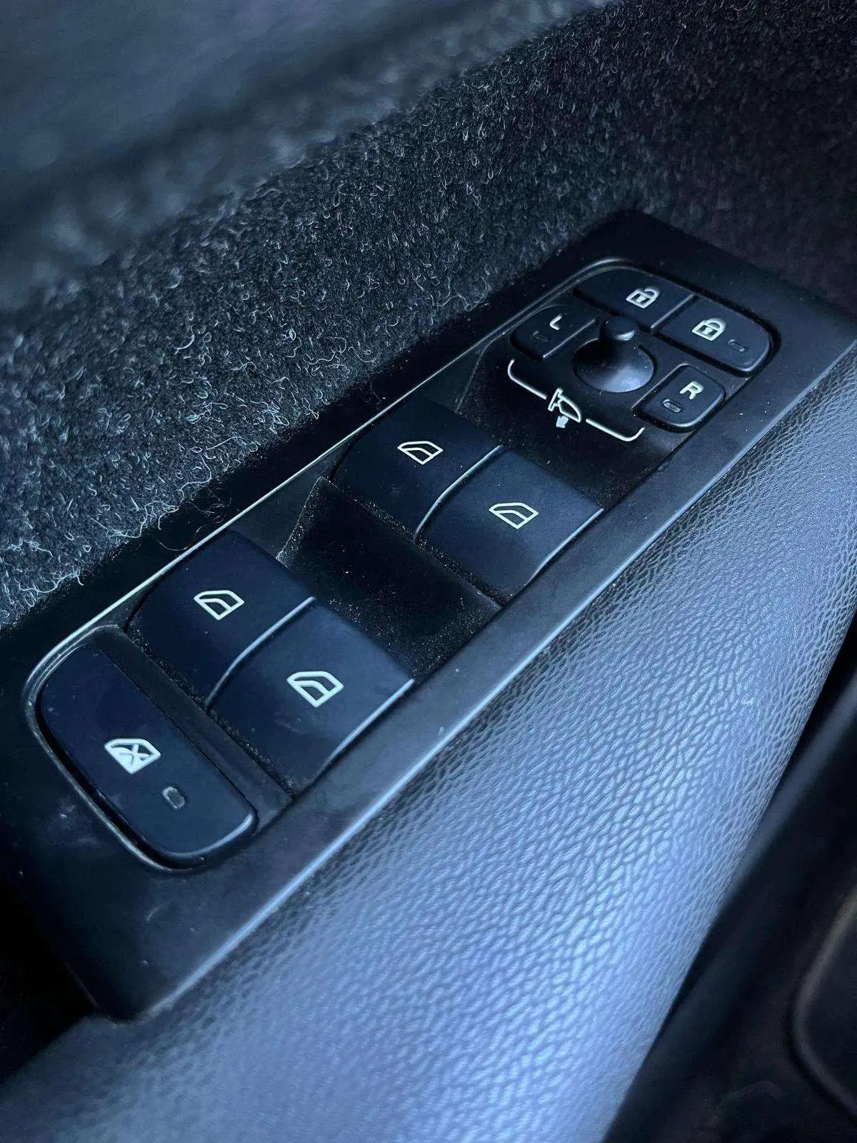 Volvo XC40 1.5 T2 Momentum - foto 9