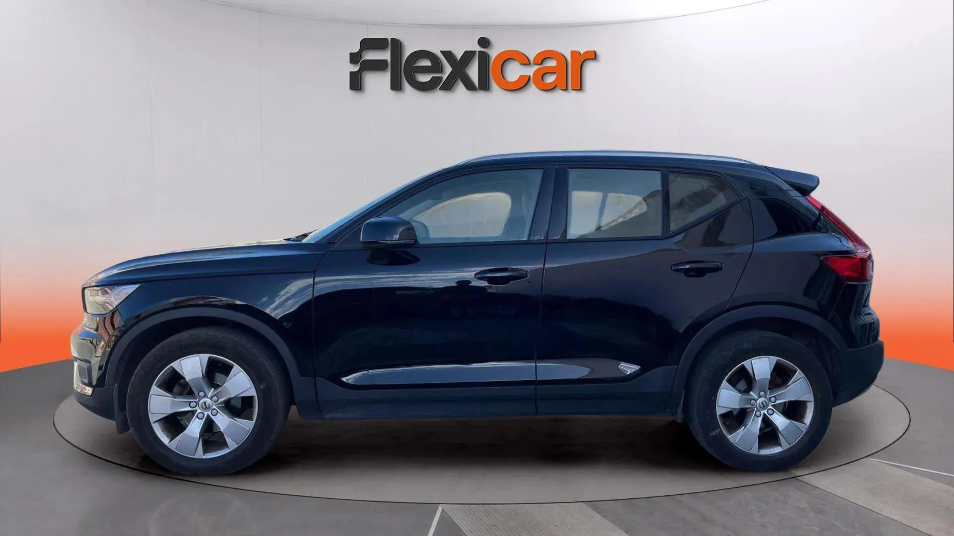 Volvo XC40 1.5 T2 Momentum - foto 4