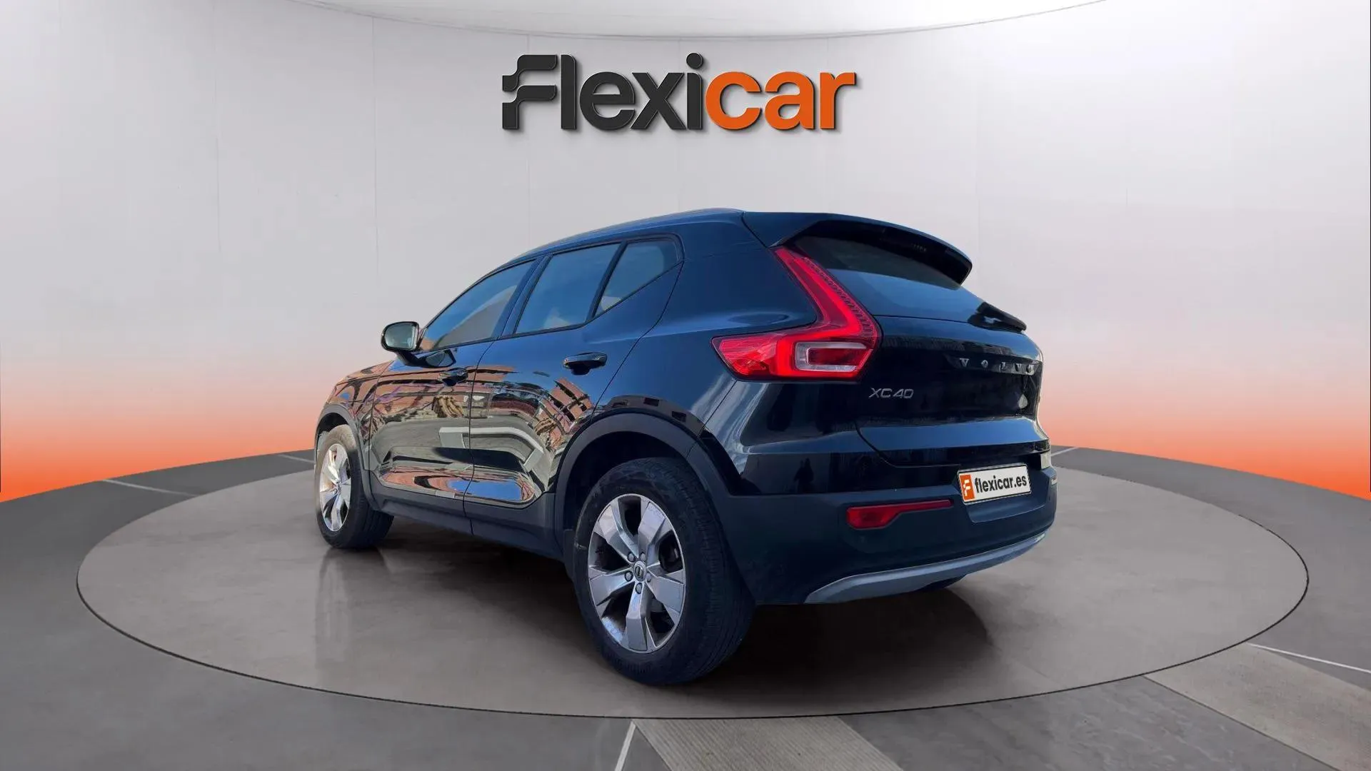 Volvo XC40 1.5 T2 Momentum - foto 7