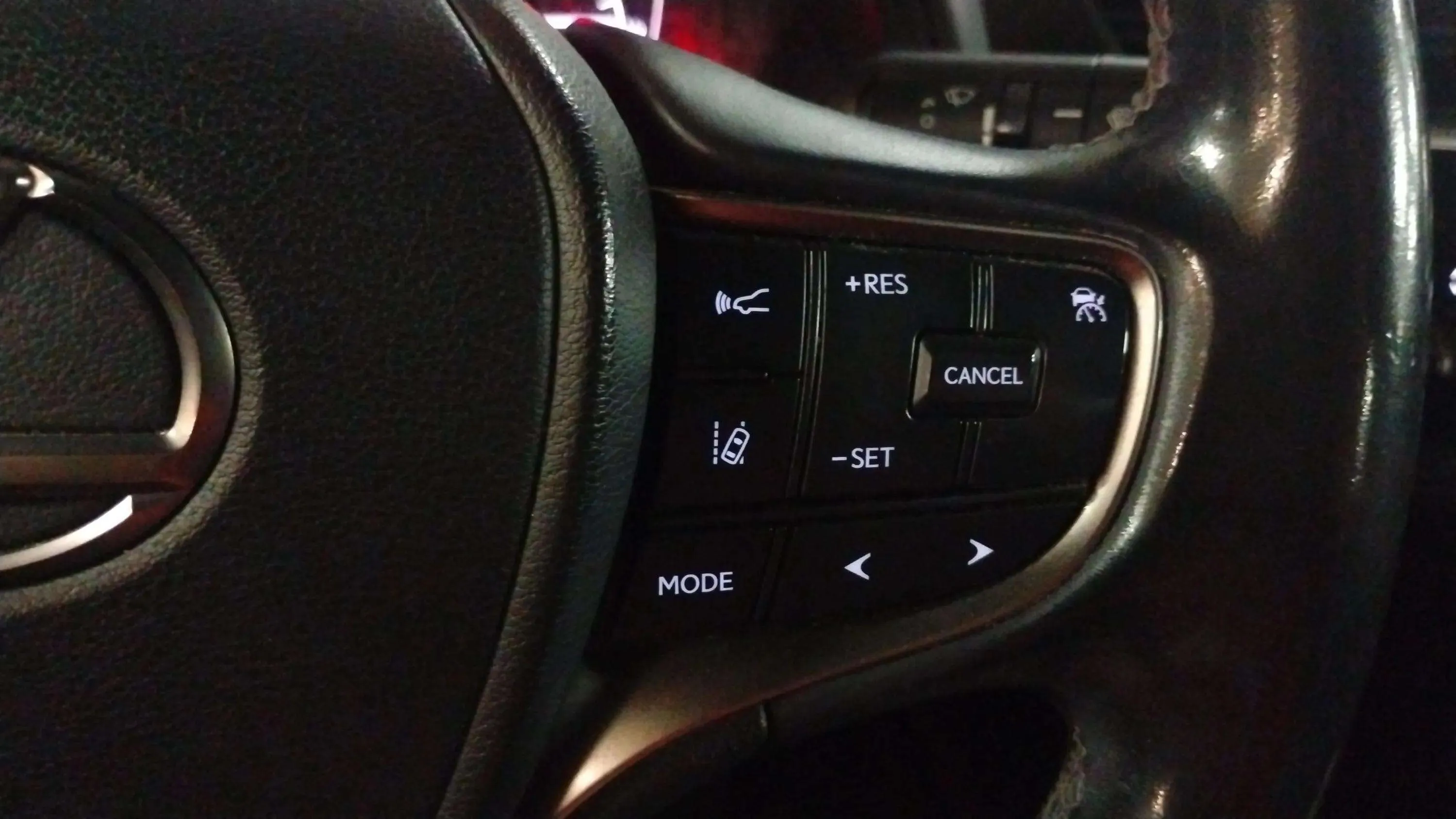 Lexus UX 2.0 250h Business - foto 20