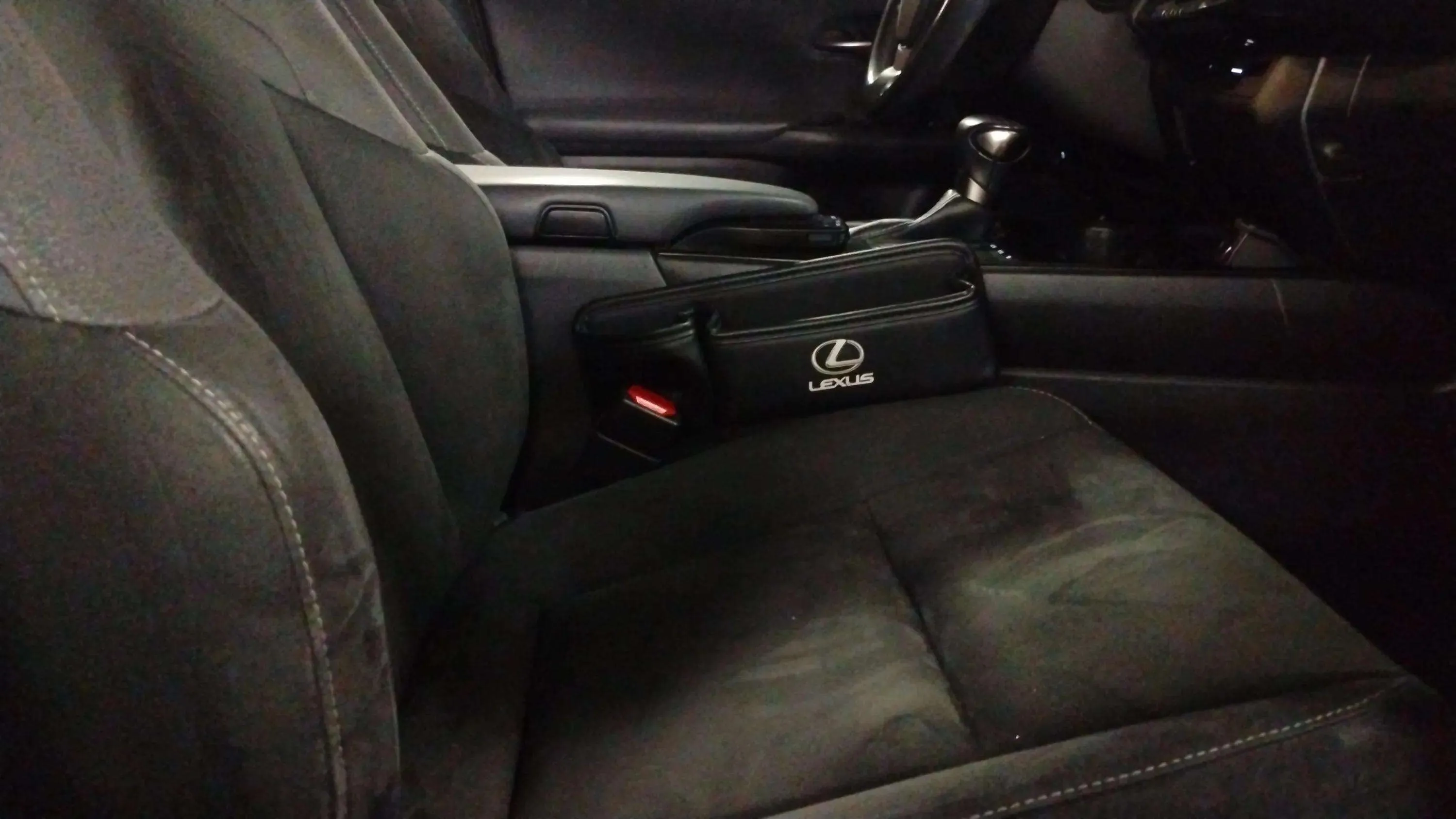 Lexus UX 2.0 250h Business - foto 16