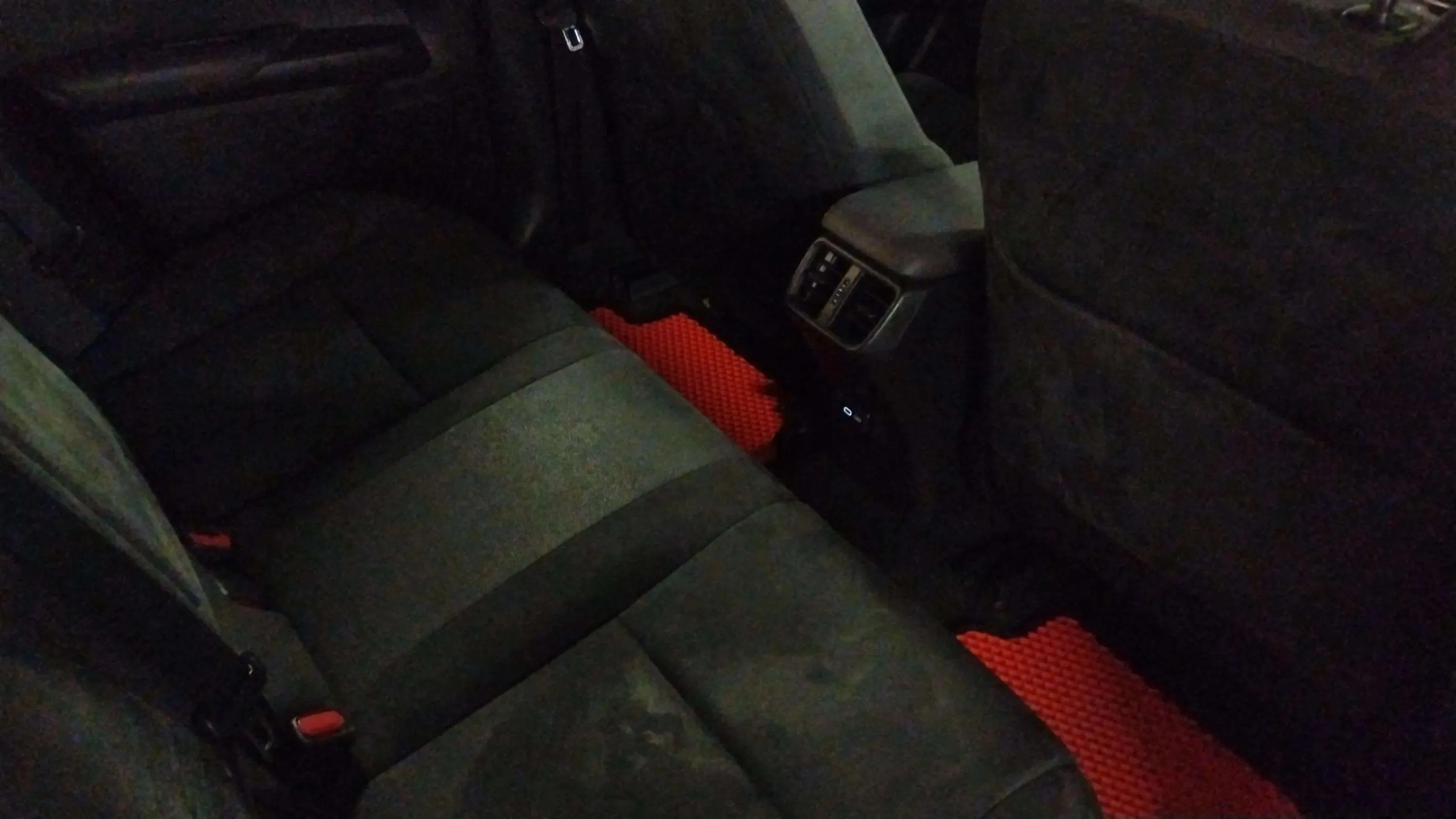 Lexus UX 2.0 250h Business - foto 12