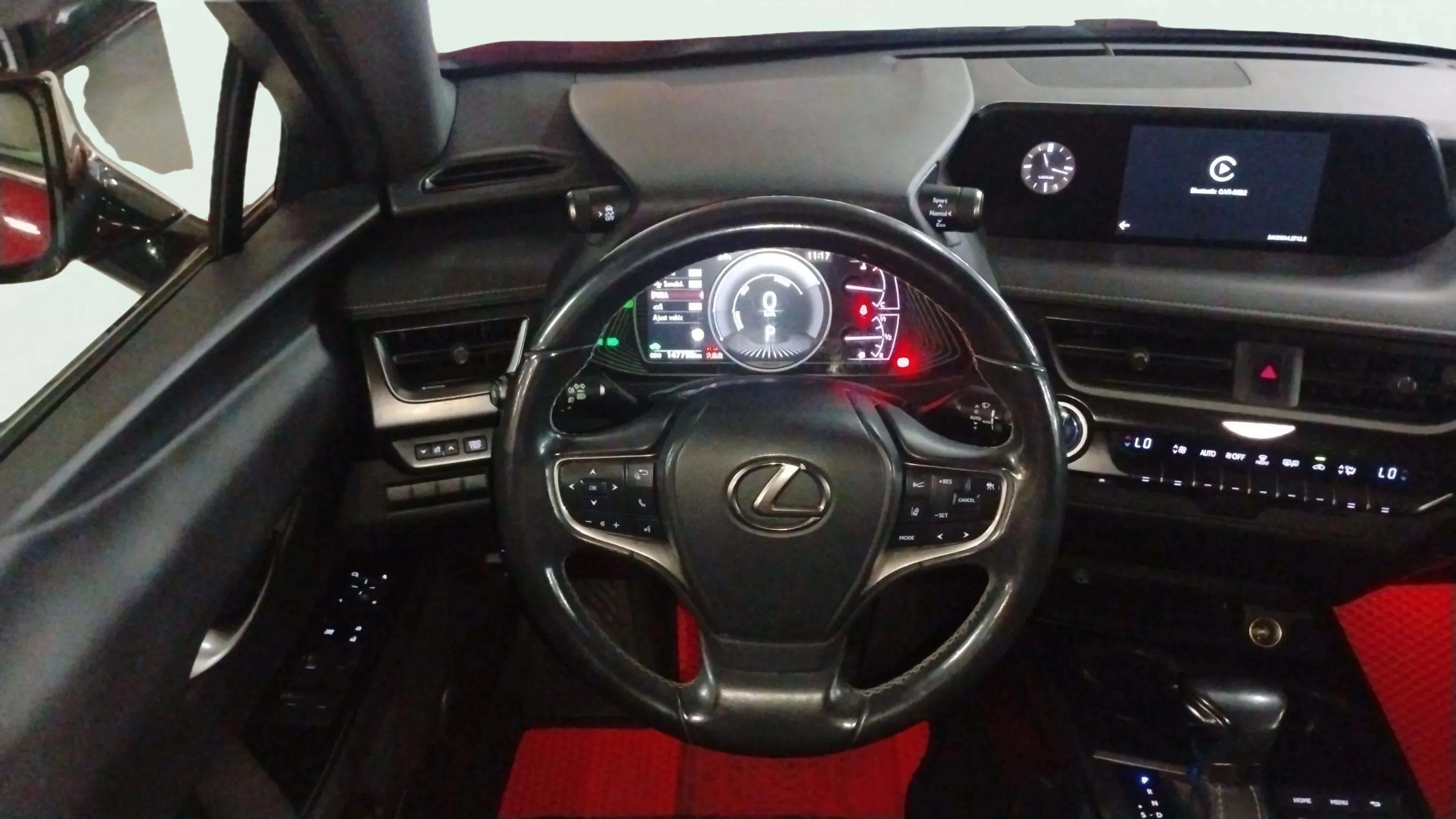 Lexus UX 2.0 250h Business - foto 18