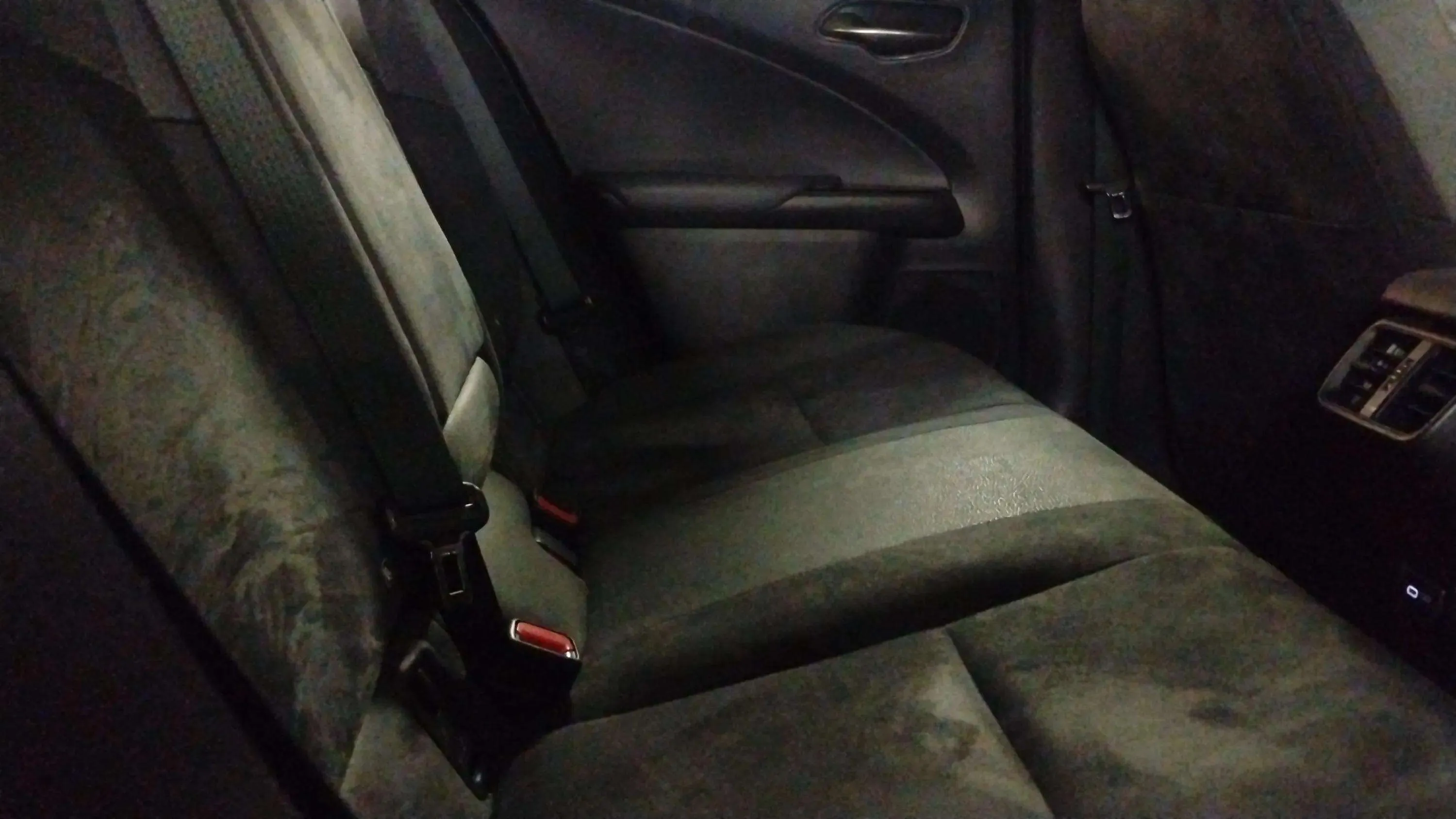 Lexus UX 2.0 250h Business - foto 13