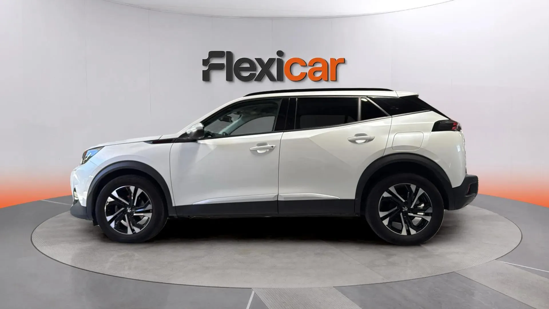 Peugeot 2008 Allure Pack PureTech 100 BVM6 - foto 5