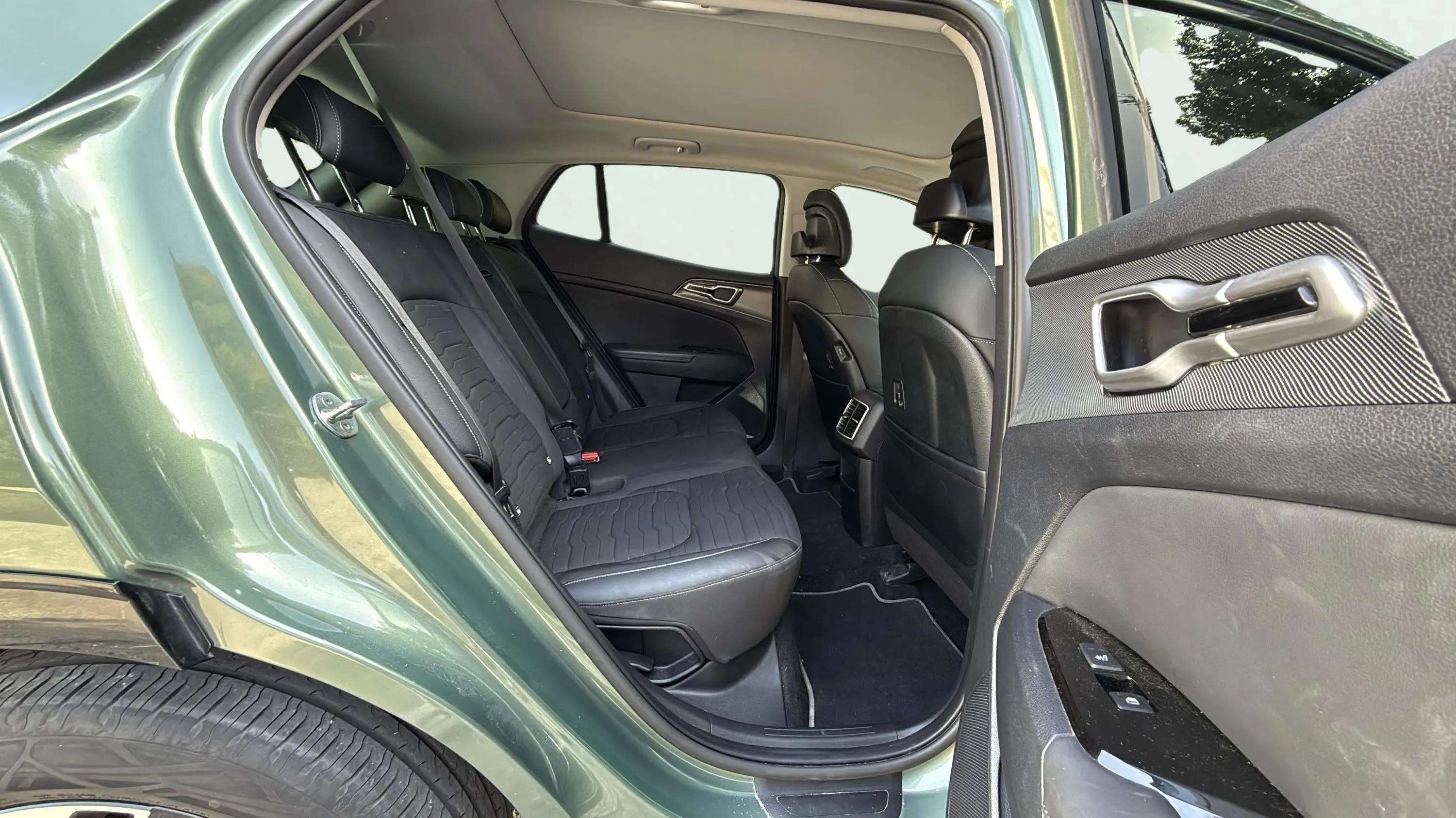 Kia Sportage 1.6 T-GDi MHEV Tech 4x2 - foto 20