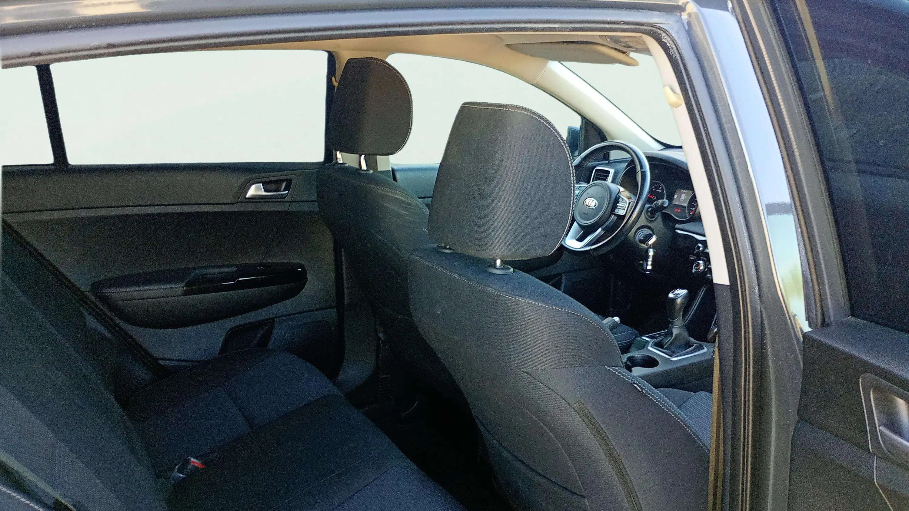Kia Sportage 1.6 MHEV Drive 4x2 - foto 13