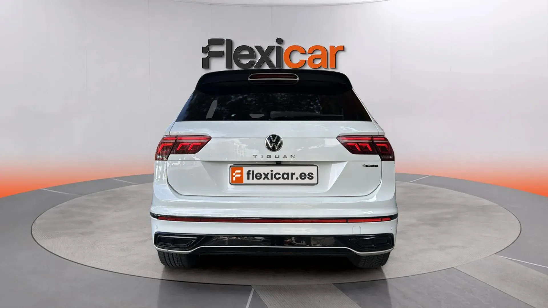 Volkswagen Tiguan R-Line 2.0 TSI (245) DSG 4Motion - foto 6
