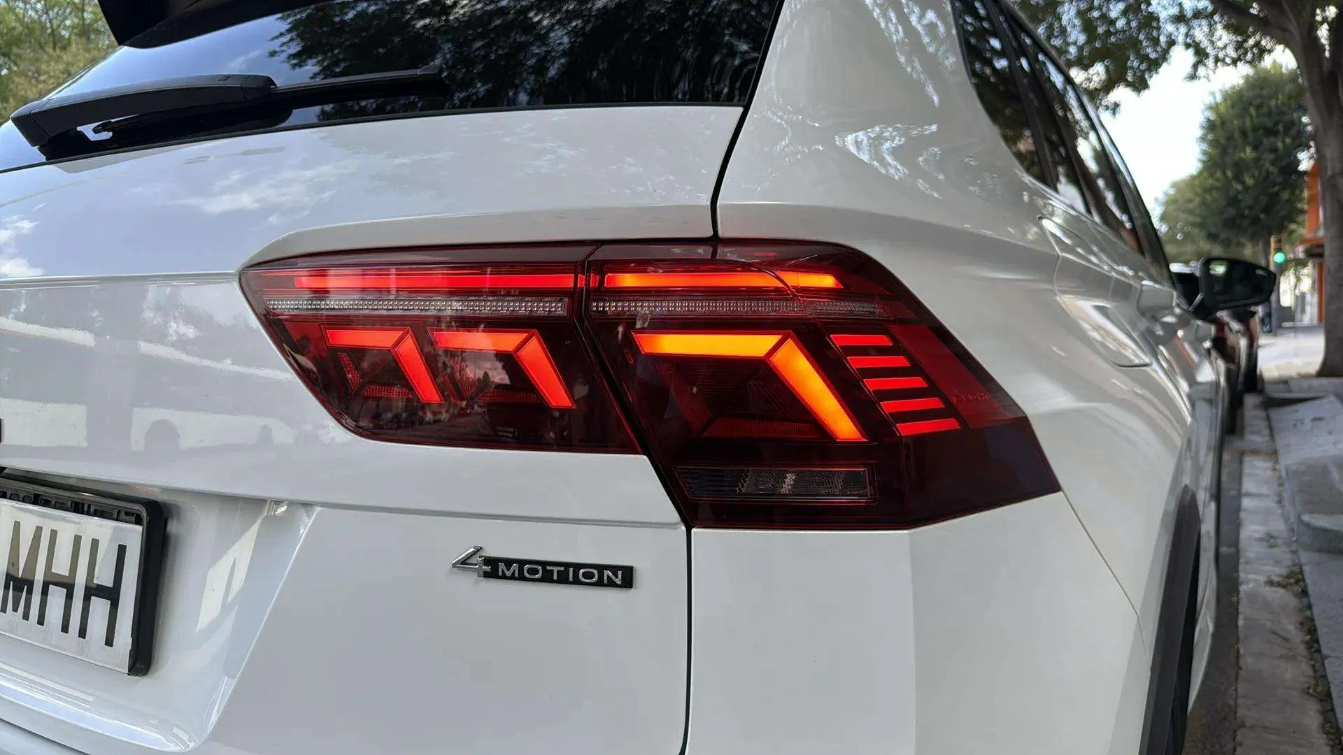 Volkswagen Tiguan R-Line 2.0 TSI (245) DSG 4Motion - foto 5