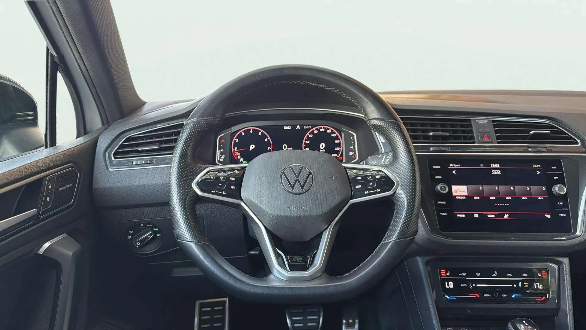 Volkswagen Tiguan R-Line 2.0 TSI (245) DSG 4Motion - foto 16