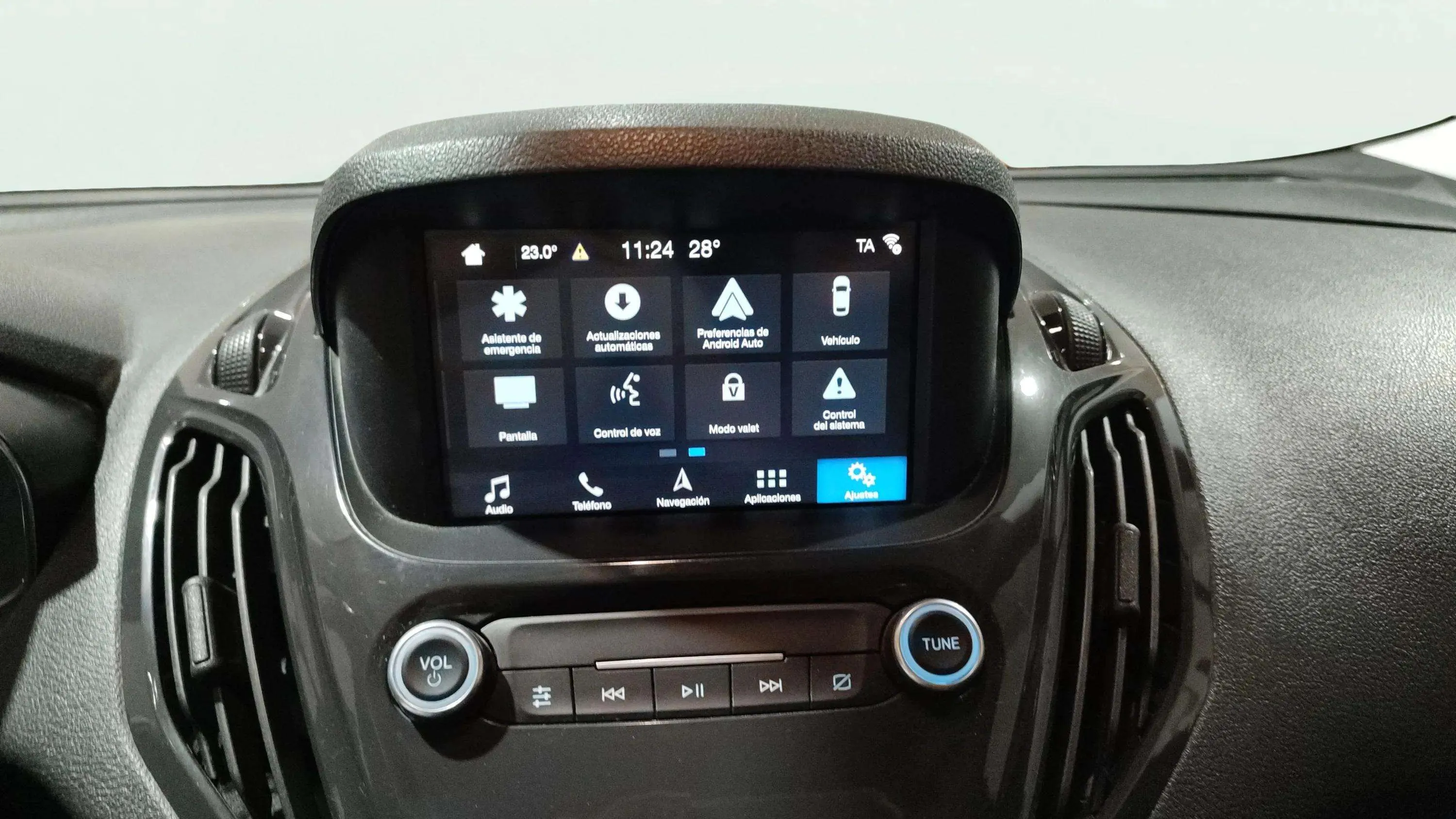 Ford Tourneo Courier 1.0 EcoBoost Titanium - foto 10