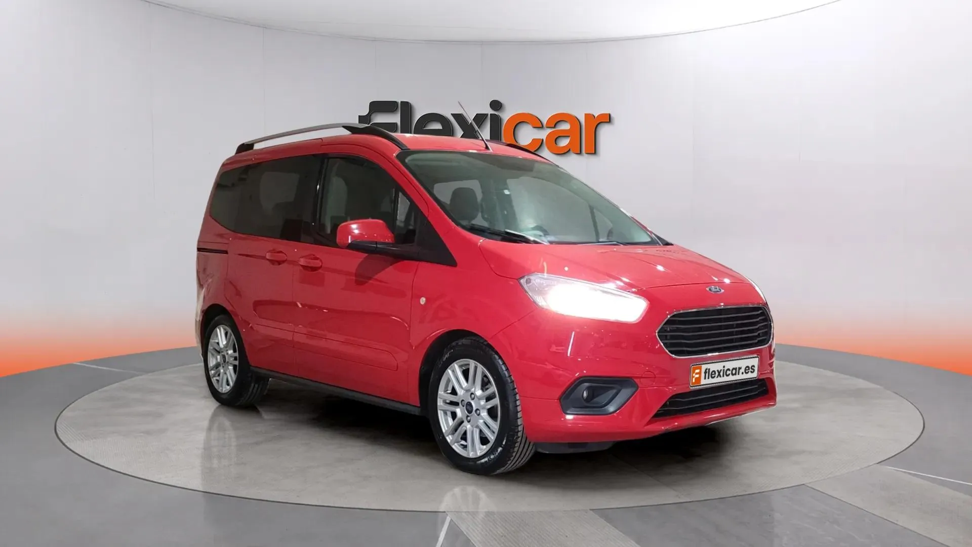 Ford Tourneo Courier 1.0 EcoBoost Titanium