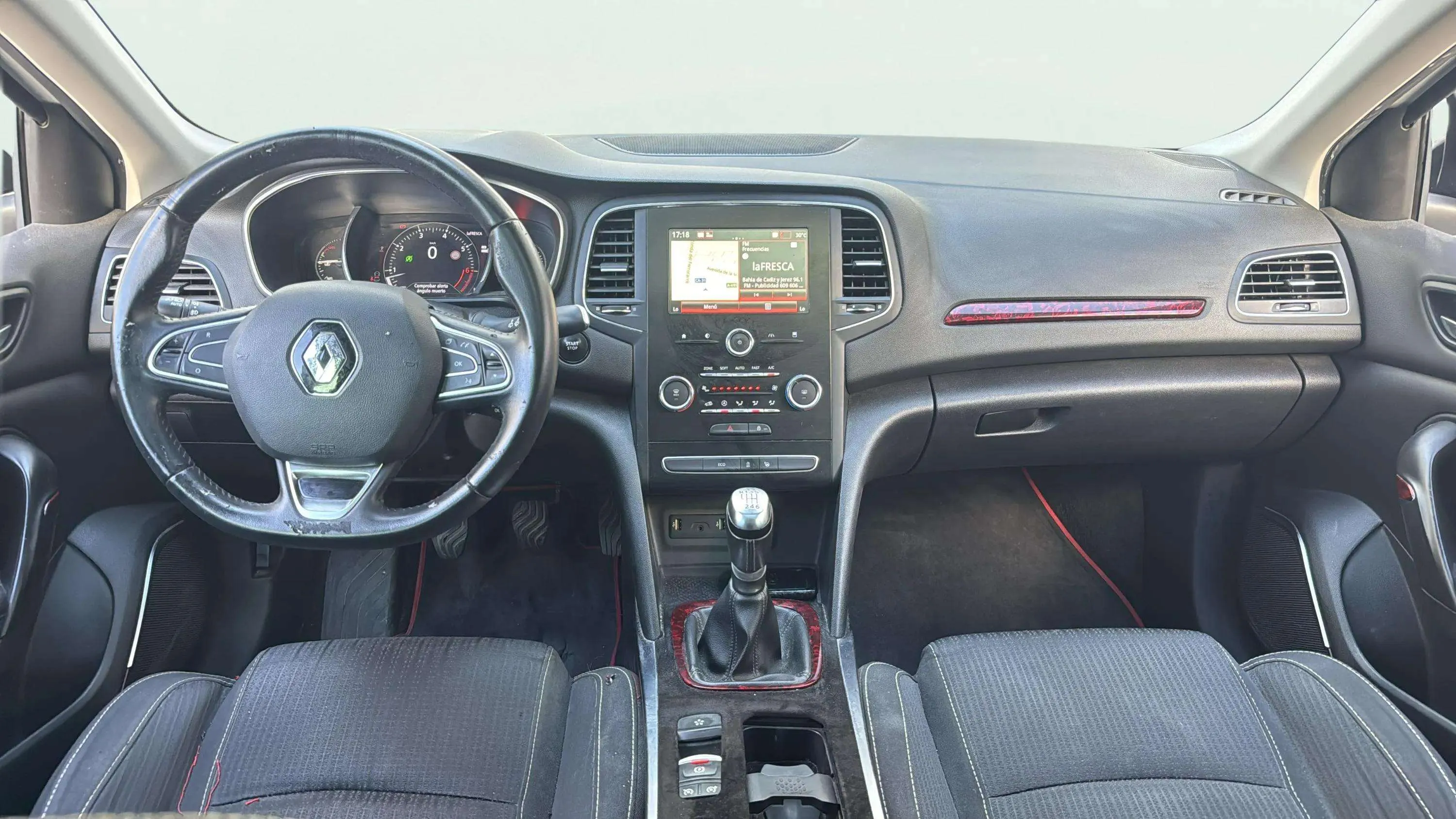 Renault Mégane Business TCe GPF -SS - foto 9