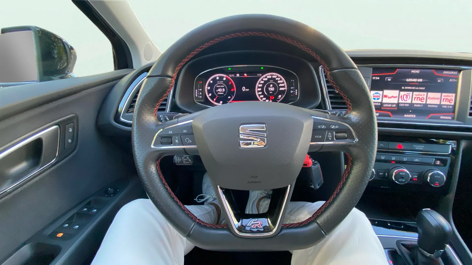 SEAT León 1.5 TSI DSG-7 FR - foto 10