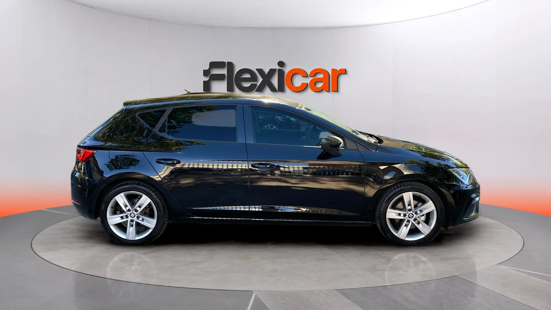 SEAT León 1.5 TSI DSG-7 FR - foto 7
