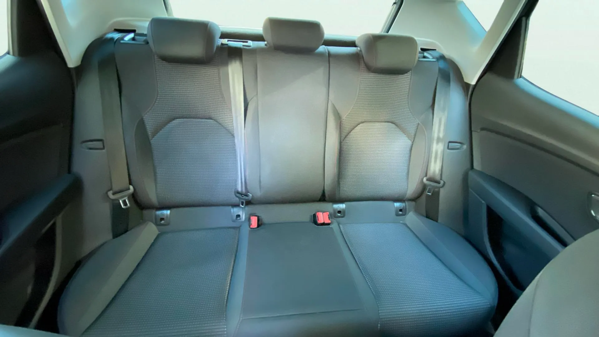 SEAT León 1.5 TSI DSG-7 FR - foto 14