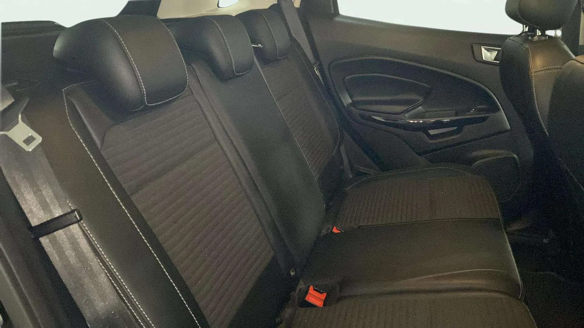 Ford EcoSport 1.0T EcoBoost Trend - foto 24