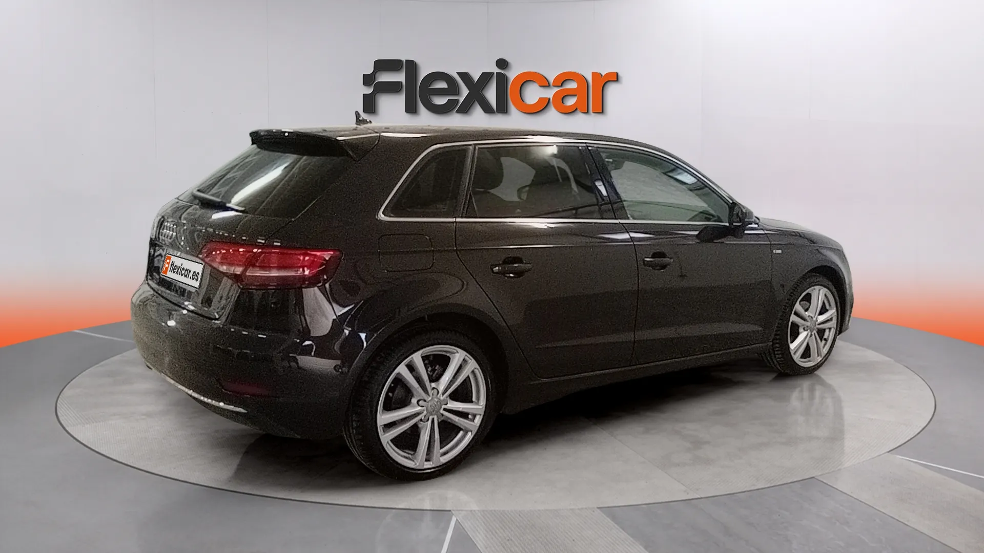 Audi A3 Sedan 1.6 TDI clean d S tro S line - foto 7