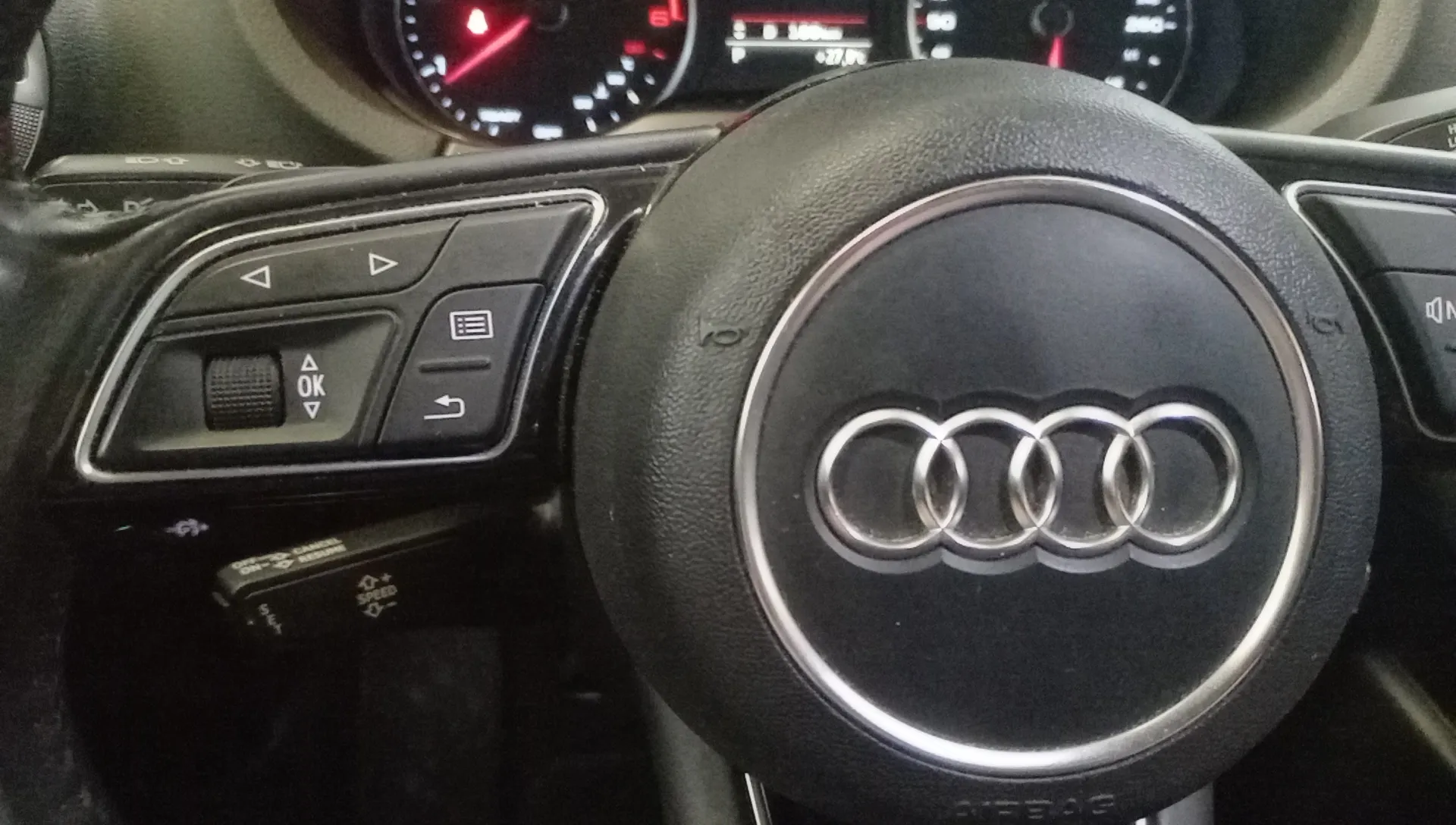 Audi A3 Sedan 1.6 TDI clean d S tro S line - foto 11