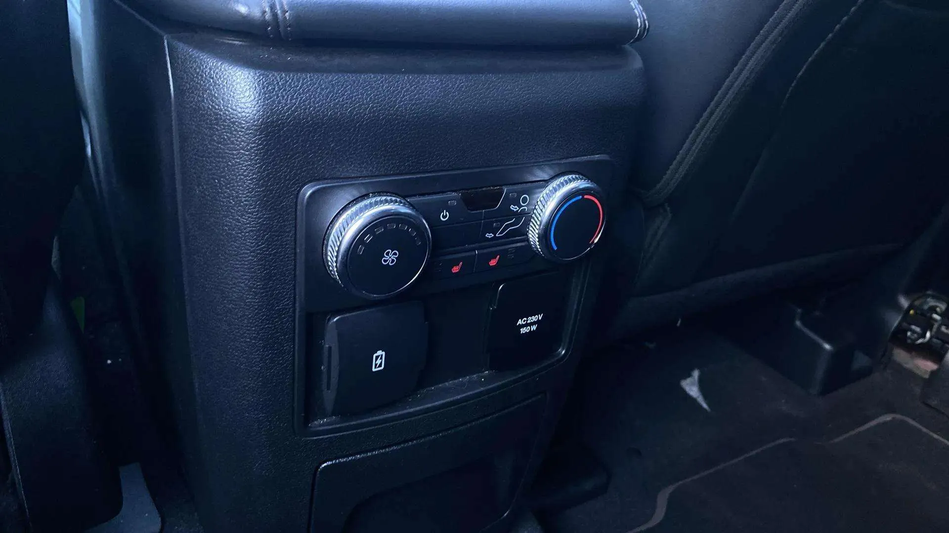 Ford Explorer 3.0 PHEV AWD Platinum - foto 24
