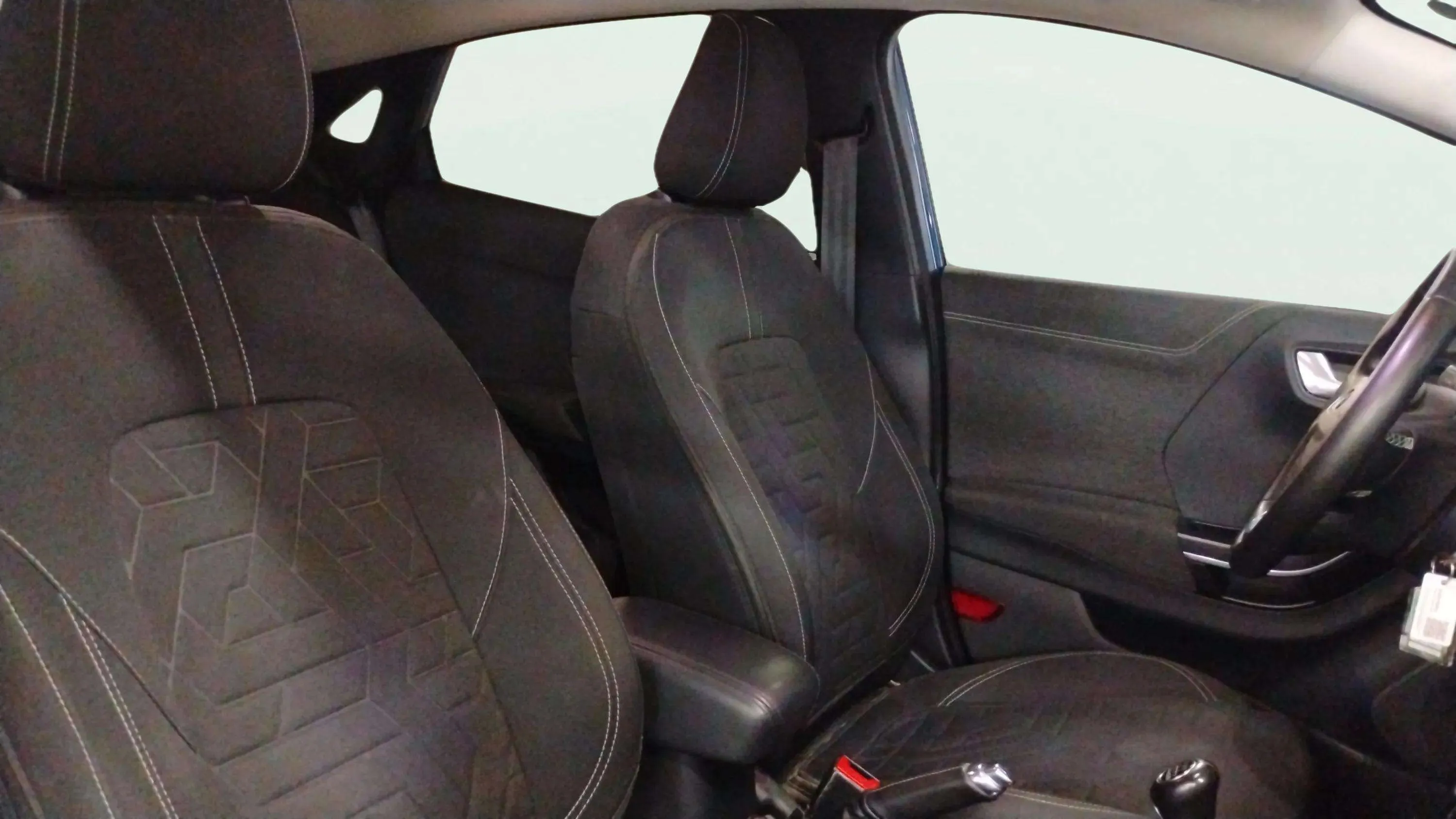 Ford Puma 1.0 EcoBoost Titanium Design MHEV - foto 11