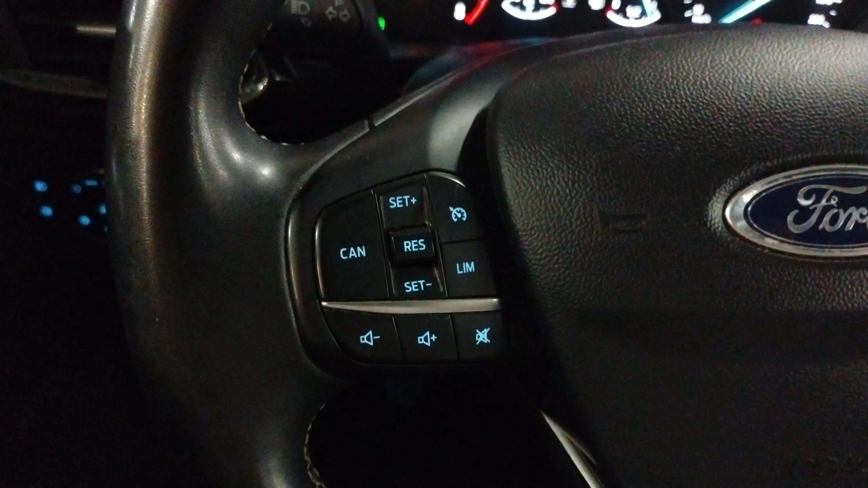 Ford Puma 1.0 EcoBoost Titanium Design MHEV - foto 24
