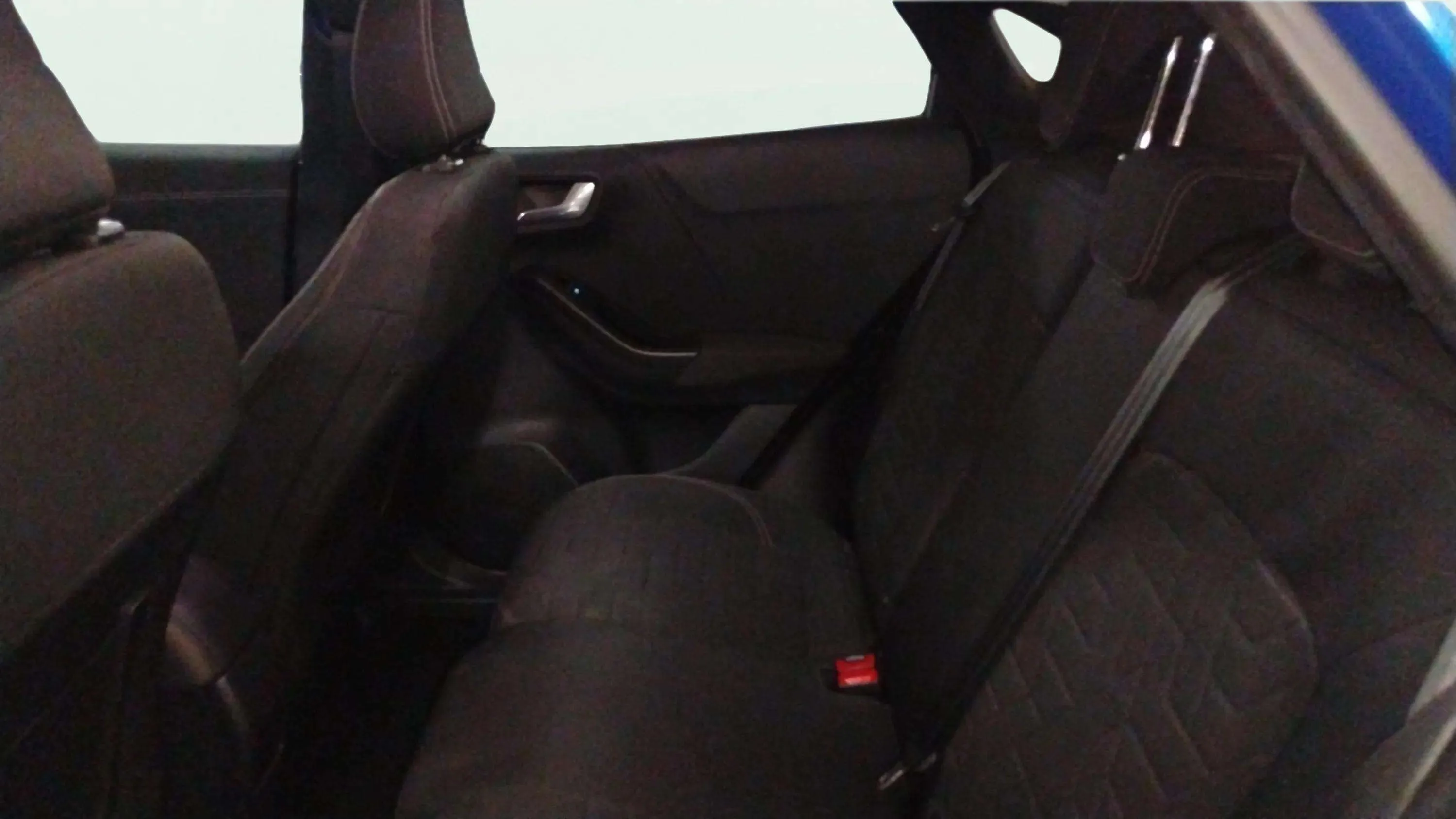 Ford Puma 1.0 EcoBoost Titanium Design MHEV - foto 13