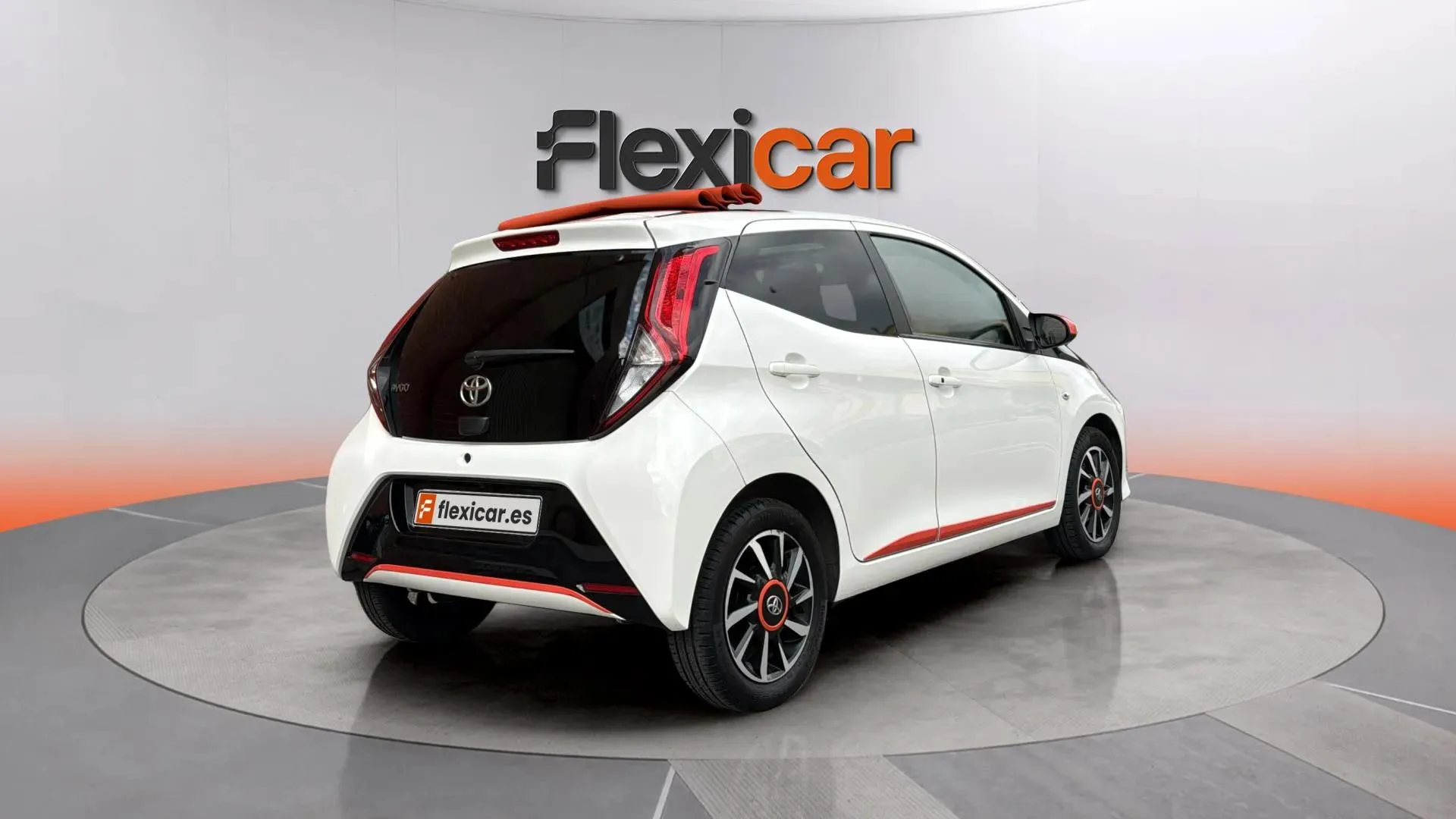 Toyota Aygo 1.0 70 x-wave - foto 4