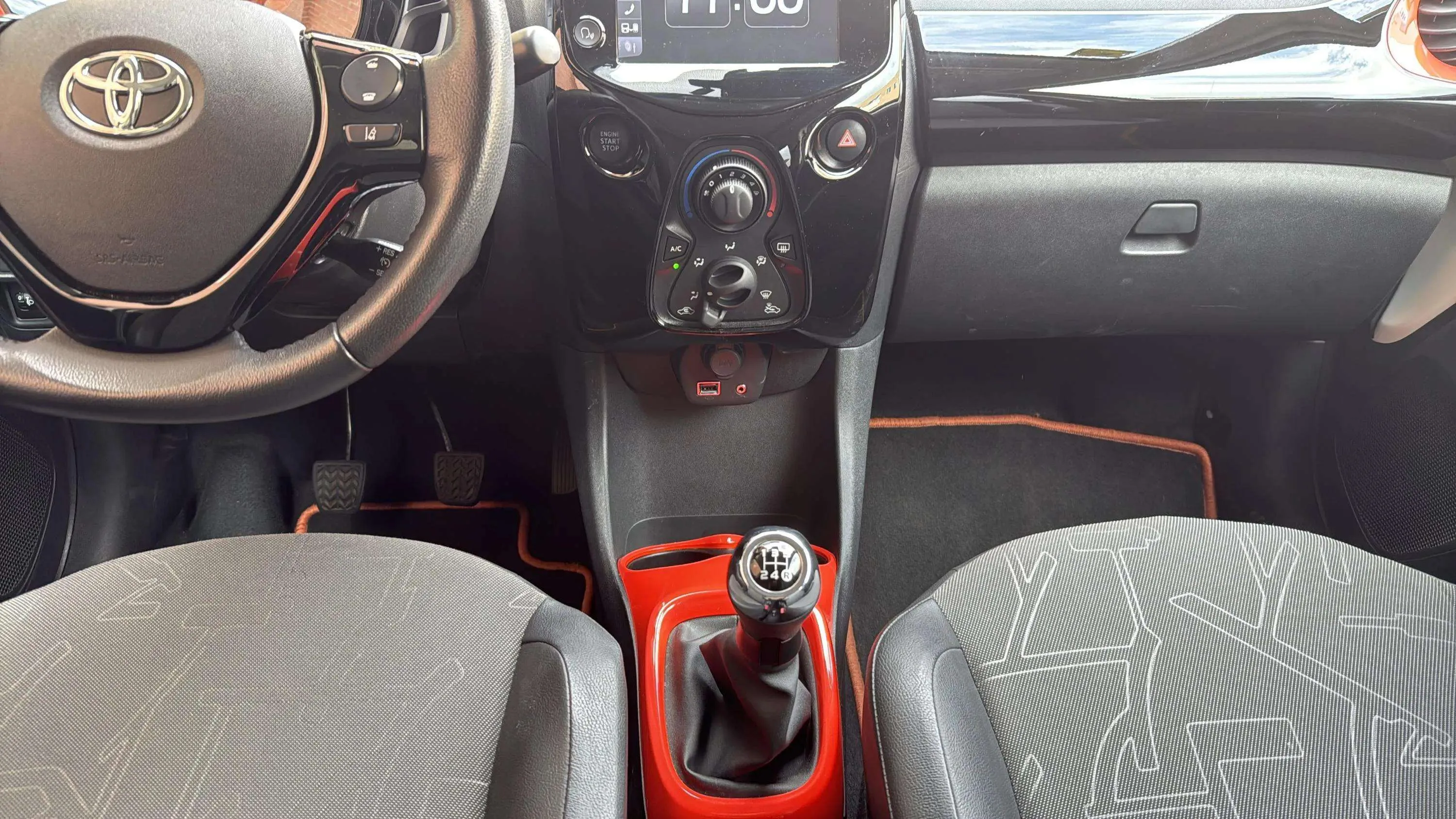 Toyota Aygo 1.0 70 x-wave - foto 14