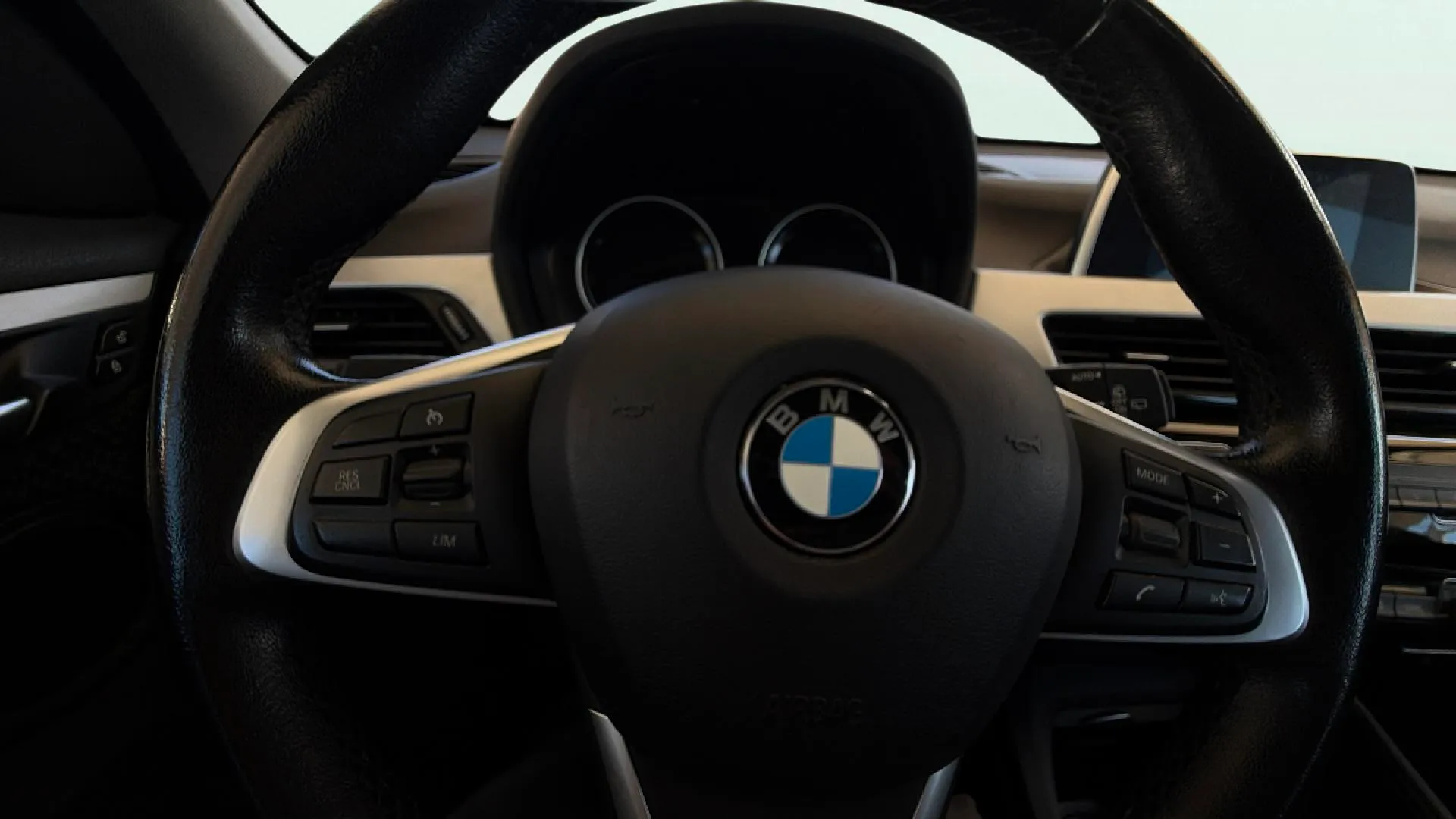 BMW X1 sDrive18d - foto 16