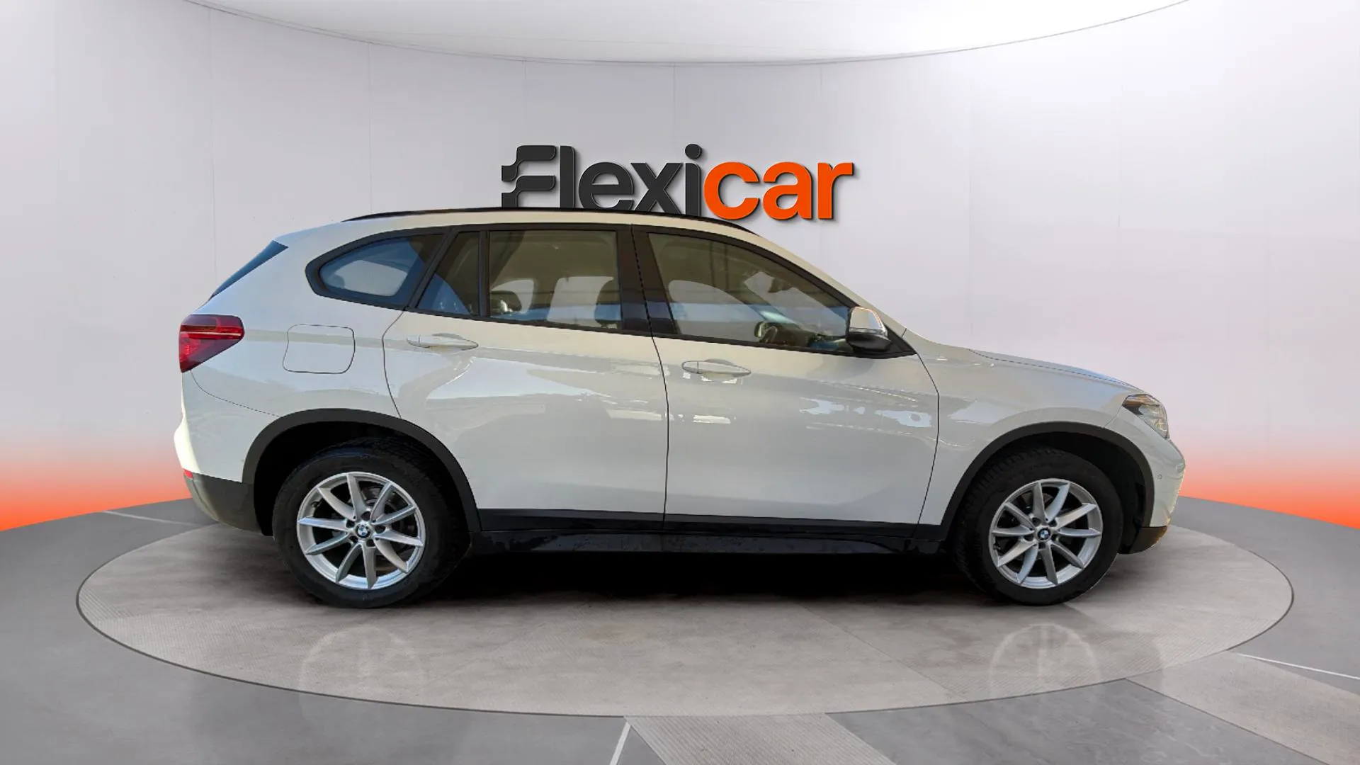 BMW X1 sDrive18d - foto 3