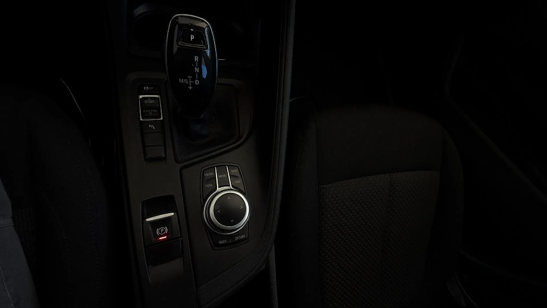 BMW X1 sDrive18d - foto 18