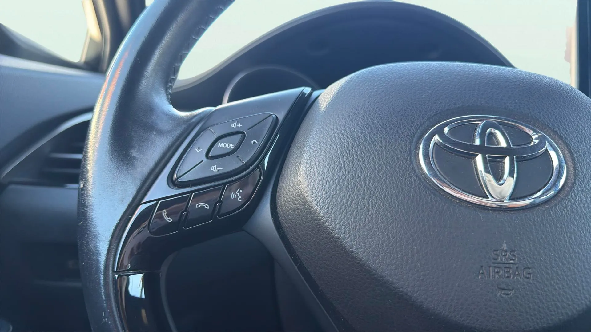 Toyota C-HR 1.8 125H Advance P.Plus P. Luxury - foto 12