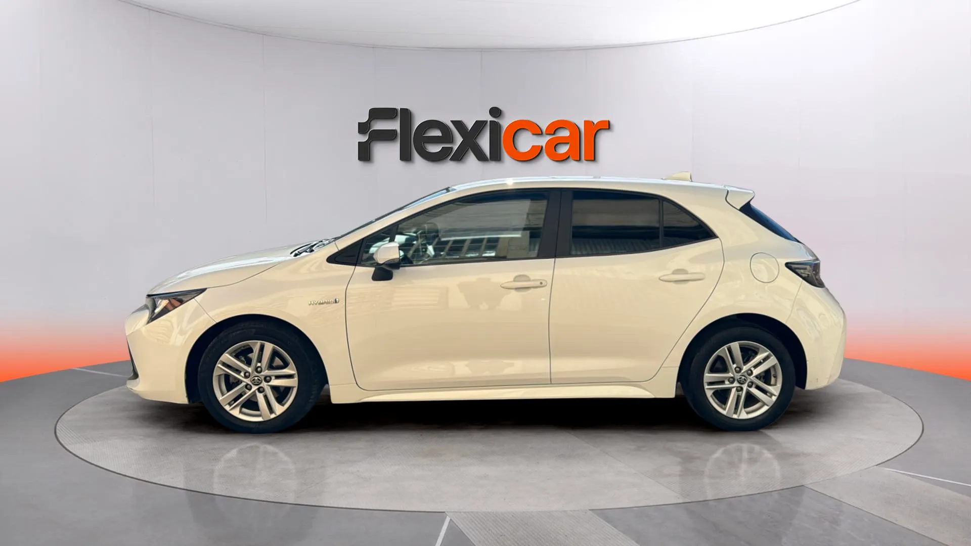 Toyota Corolla 1.8 125H Active Tech E-CVT - foto 6