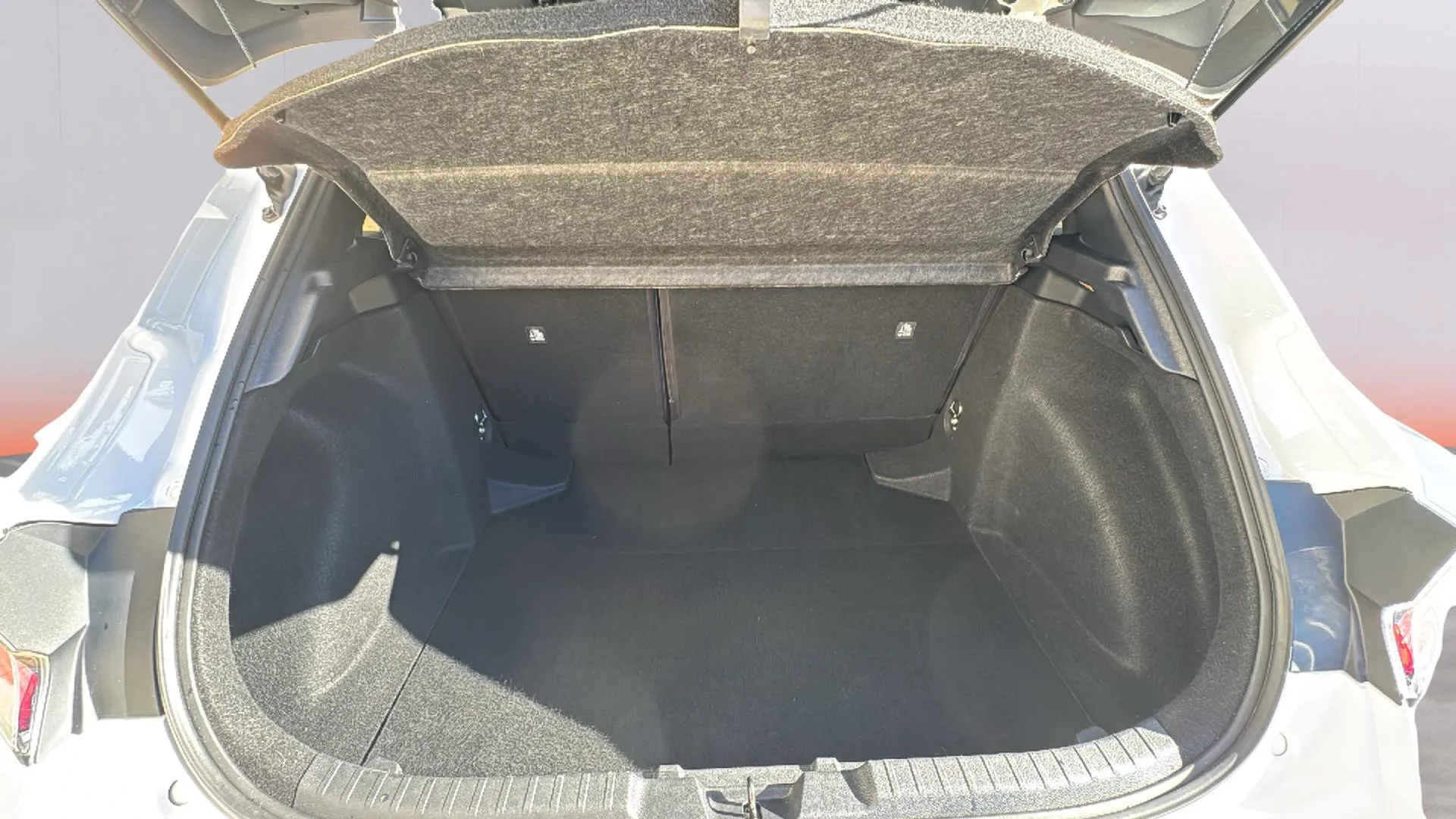Toyota Corolla 1.8 125H Active Tech E-CVT - foto 9