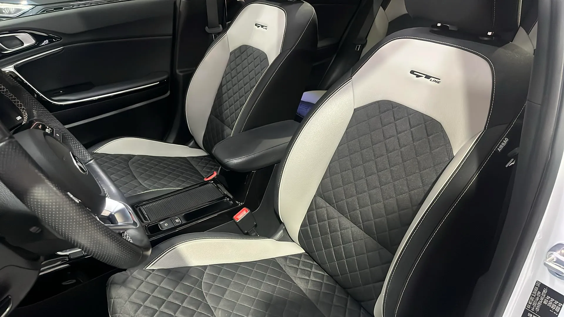 Kia Ceed 1.4 T-GDi GT Line - foto 17
