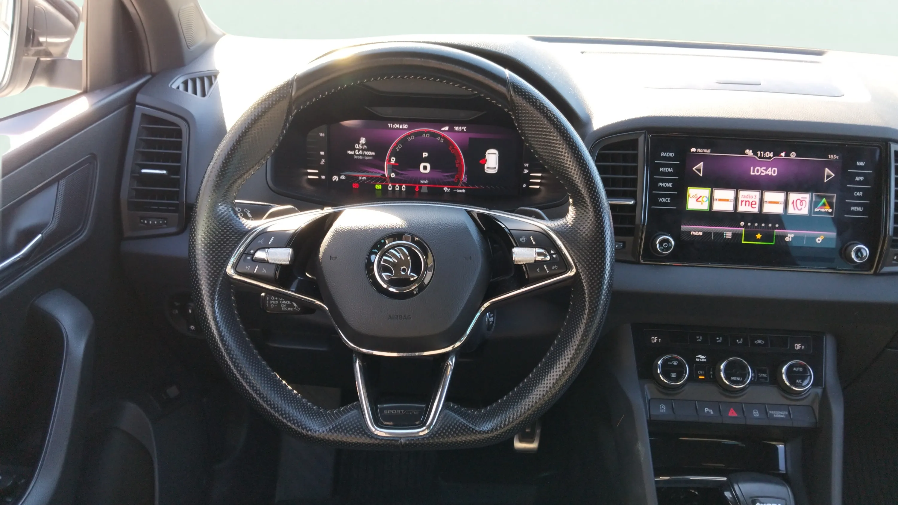 Škoda Karoq 1.5 TSI DSG ACT Sportline - foto 10
