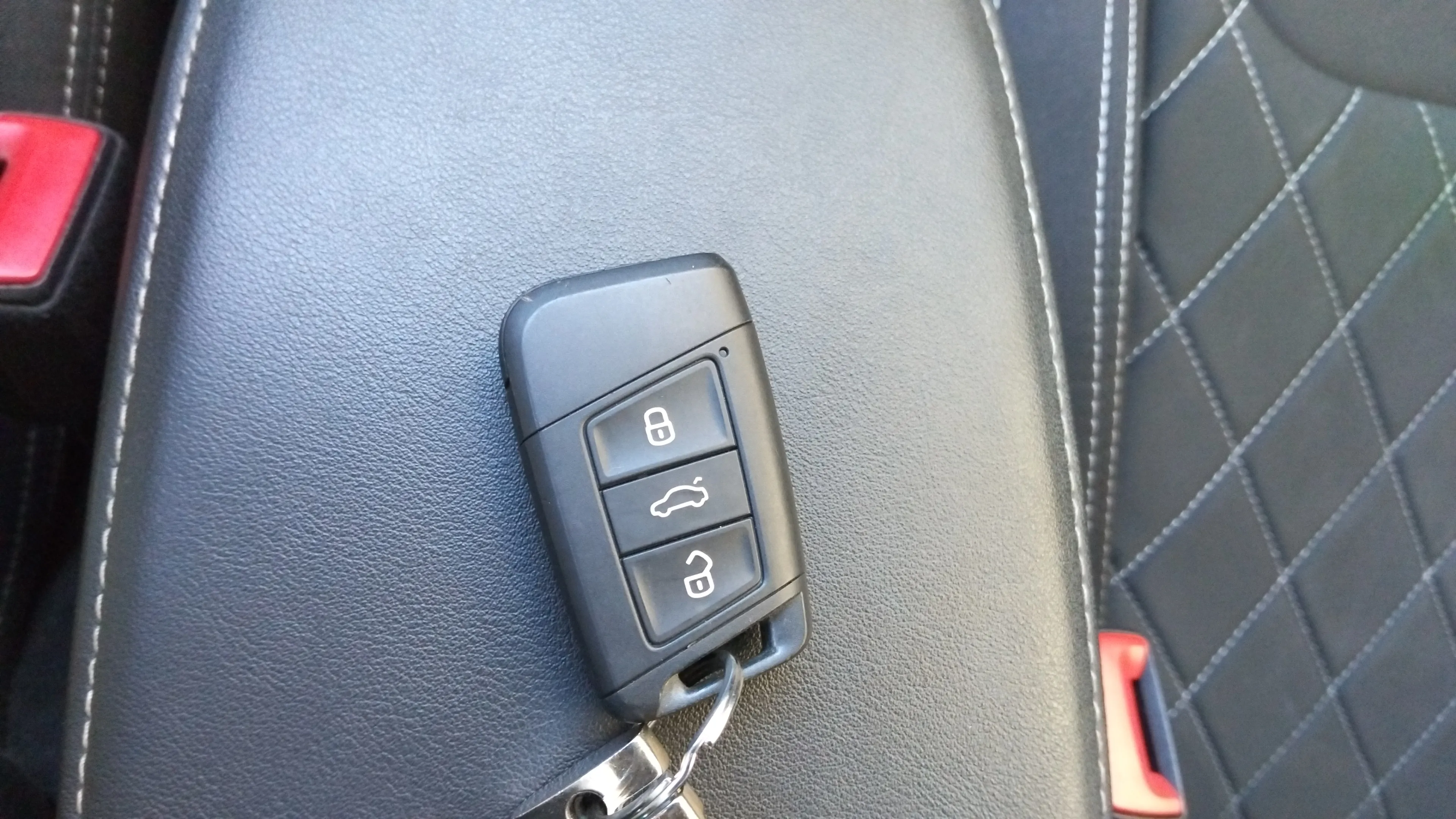 Škoda Karoq 1.5 TSI DSG ACT Sportline - foto 29