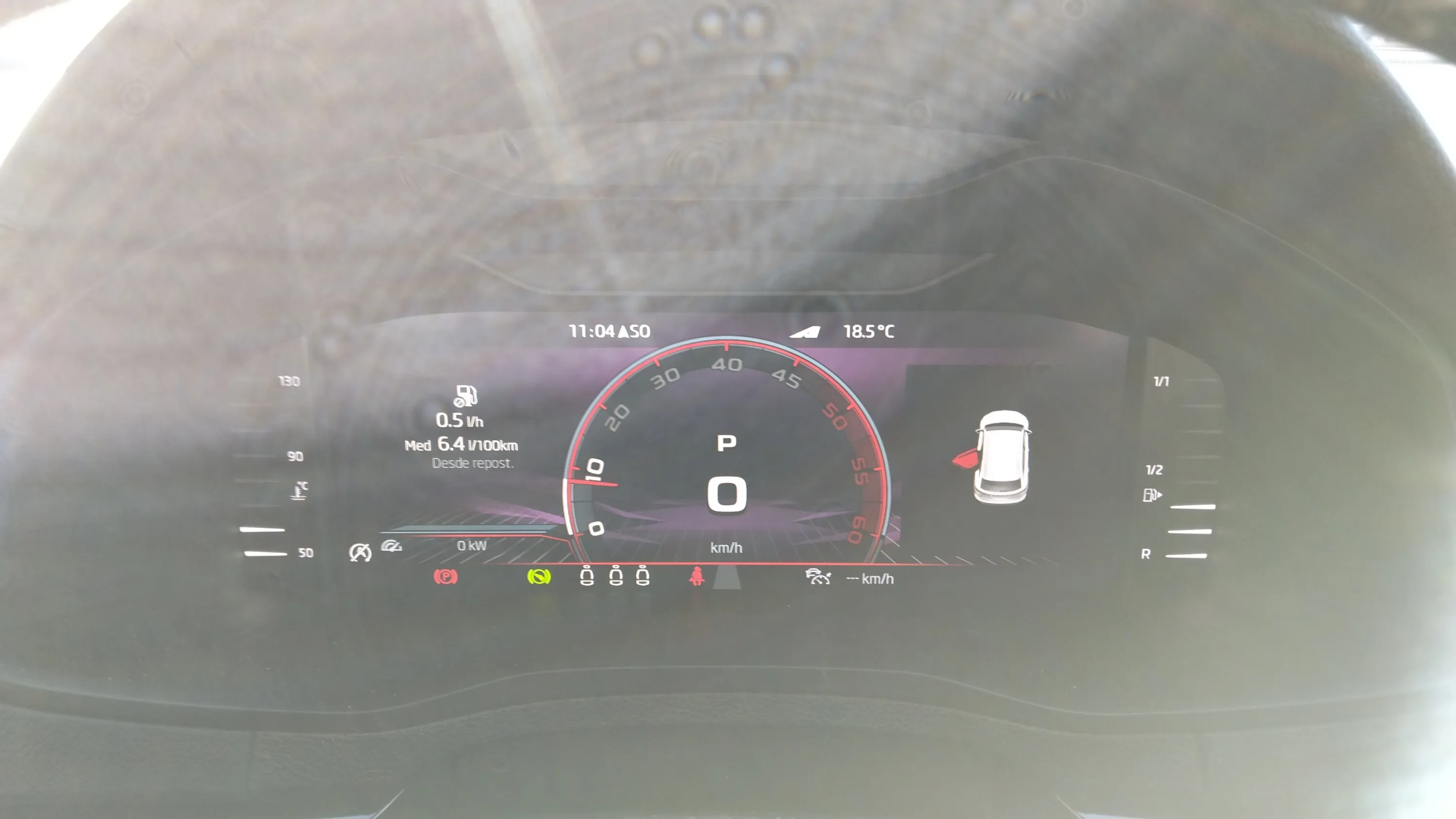 Škoda Karoq 1.5 TSI DSG ACT Sportline - foto 14