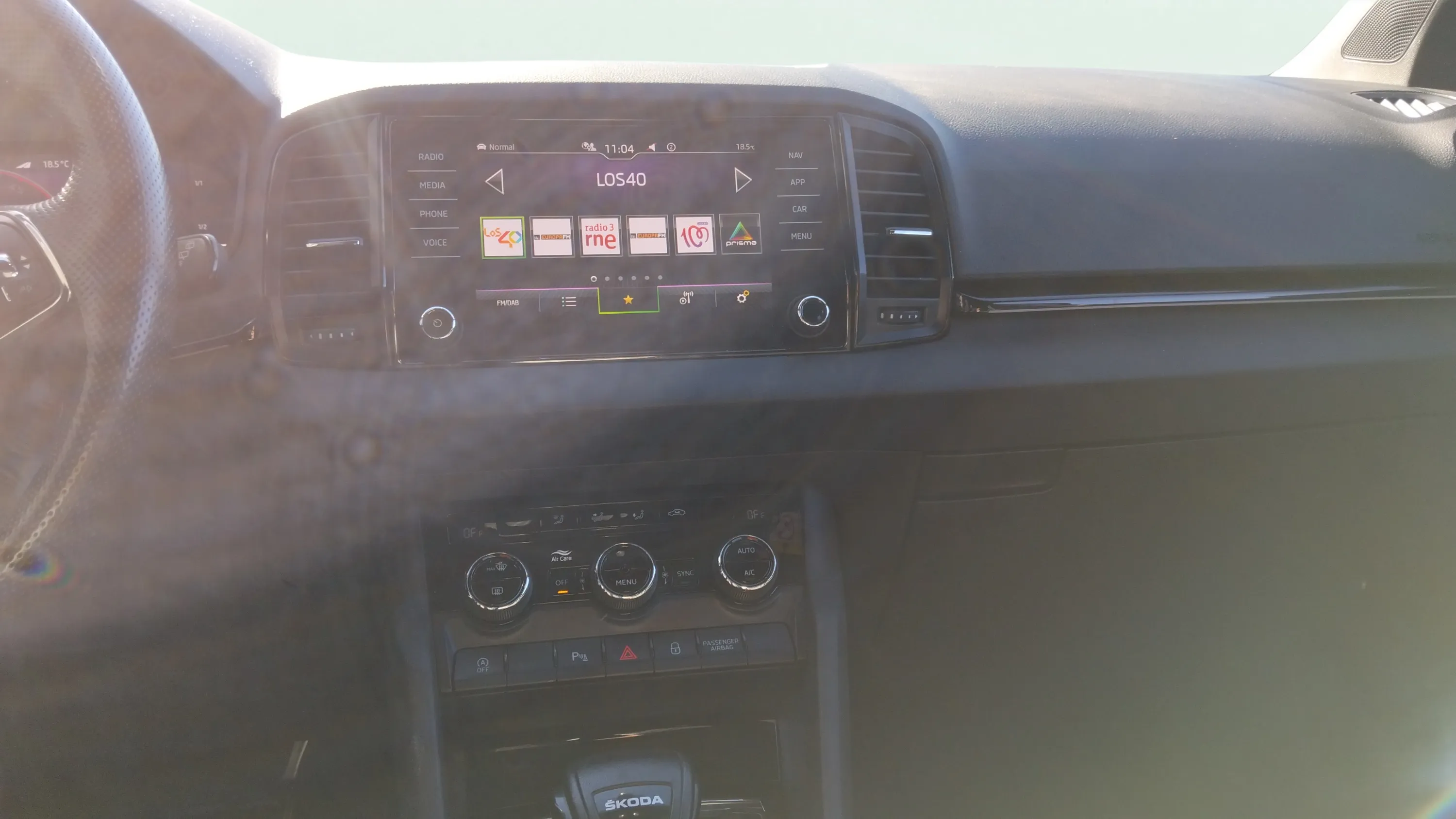 Škoda Karoq 1.5 TSI DSG ACT Sportline - foto 15