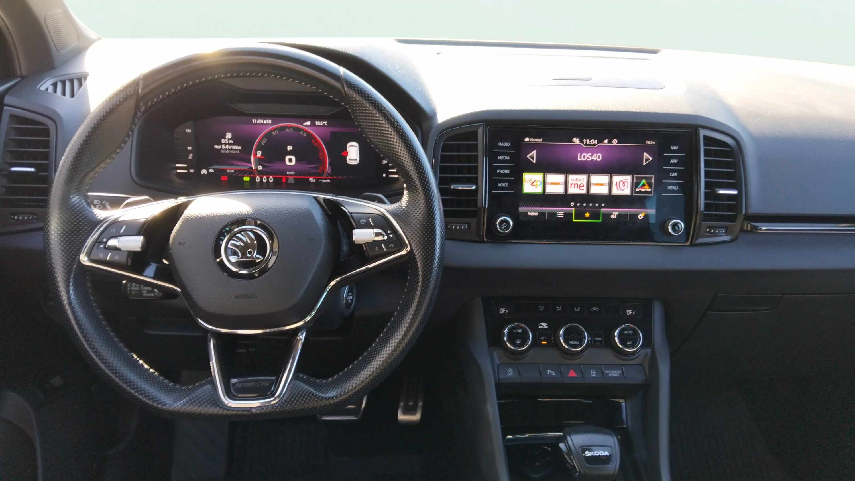 Škoda Karoq 1.5 TSI DSG ACT Sportline - foto 9