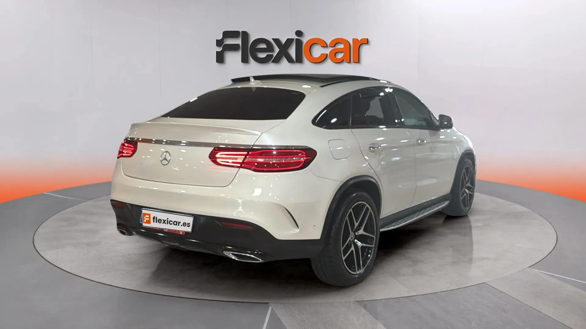 Mercedes-Benz GLE 350 d 4MATIC - foto 7