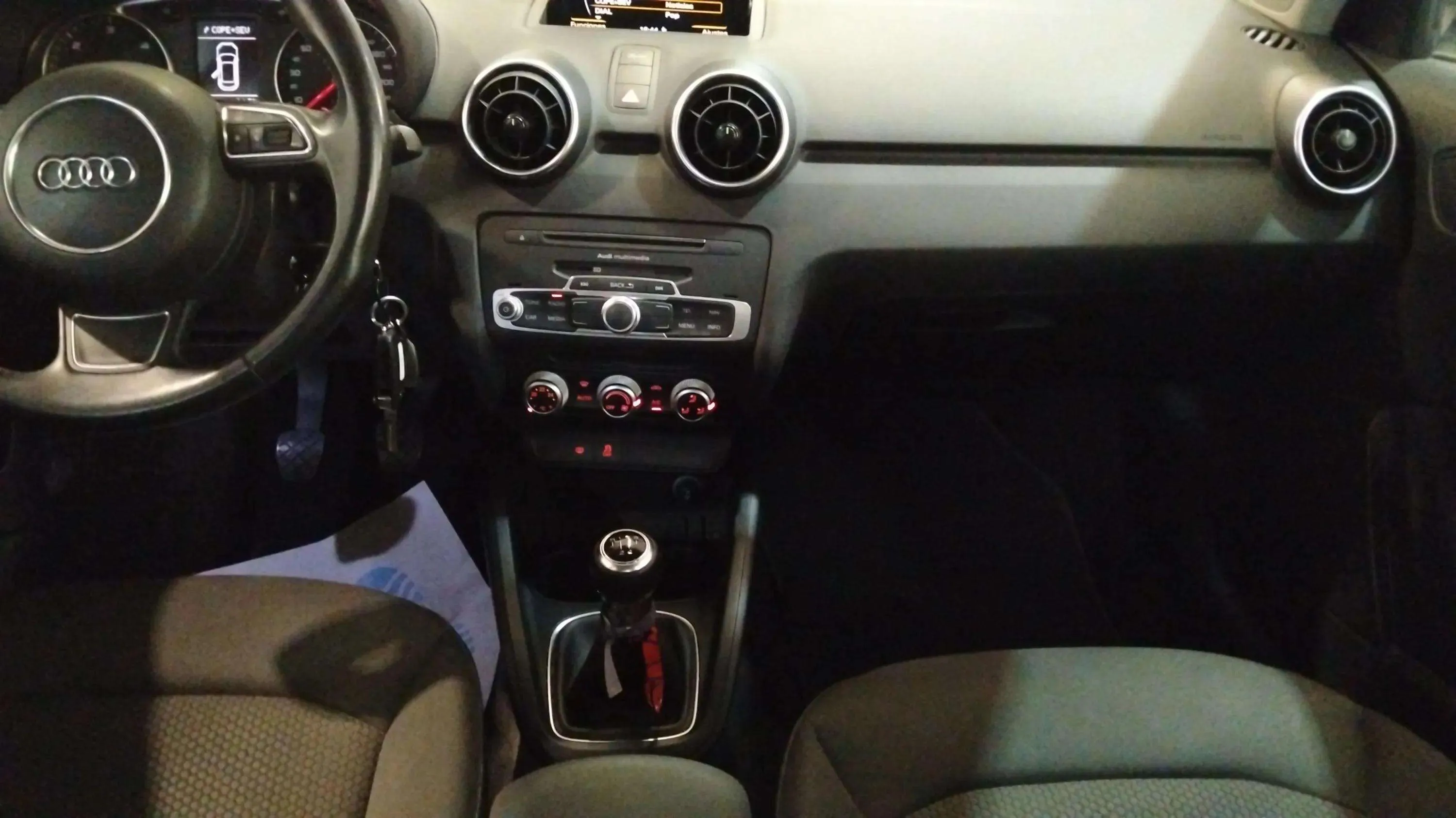 Audi A1 Active Kit 1.4 TDI Sportback - foto 8