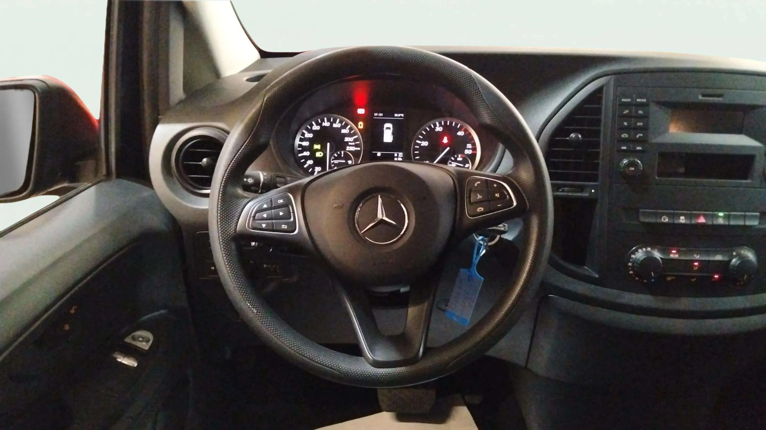 Mercedes-Benz Vito 114 CDI Tourer Select Larga - foto 12