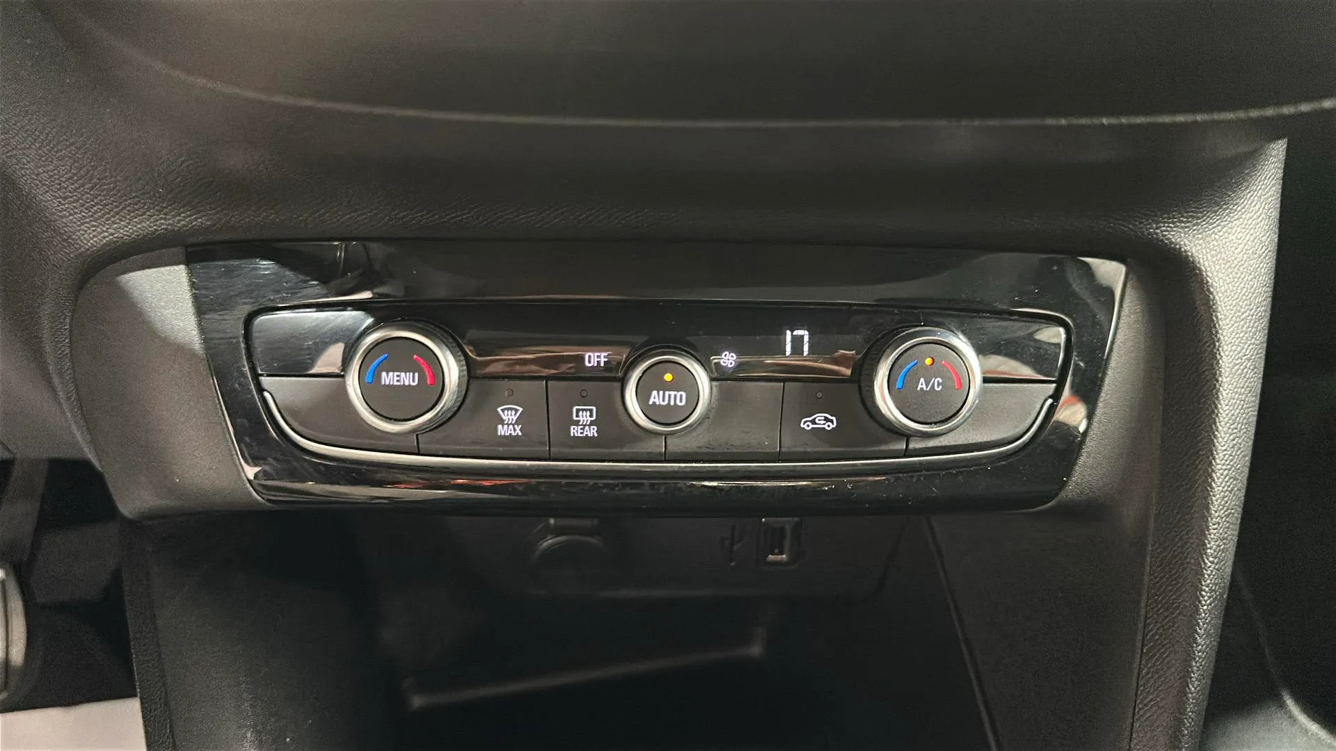 Opel Corsa 1.2T XHL Edition - foto 19