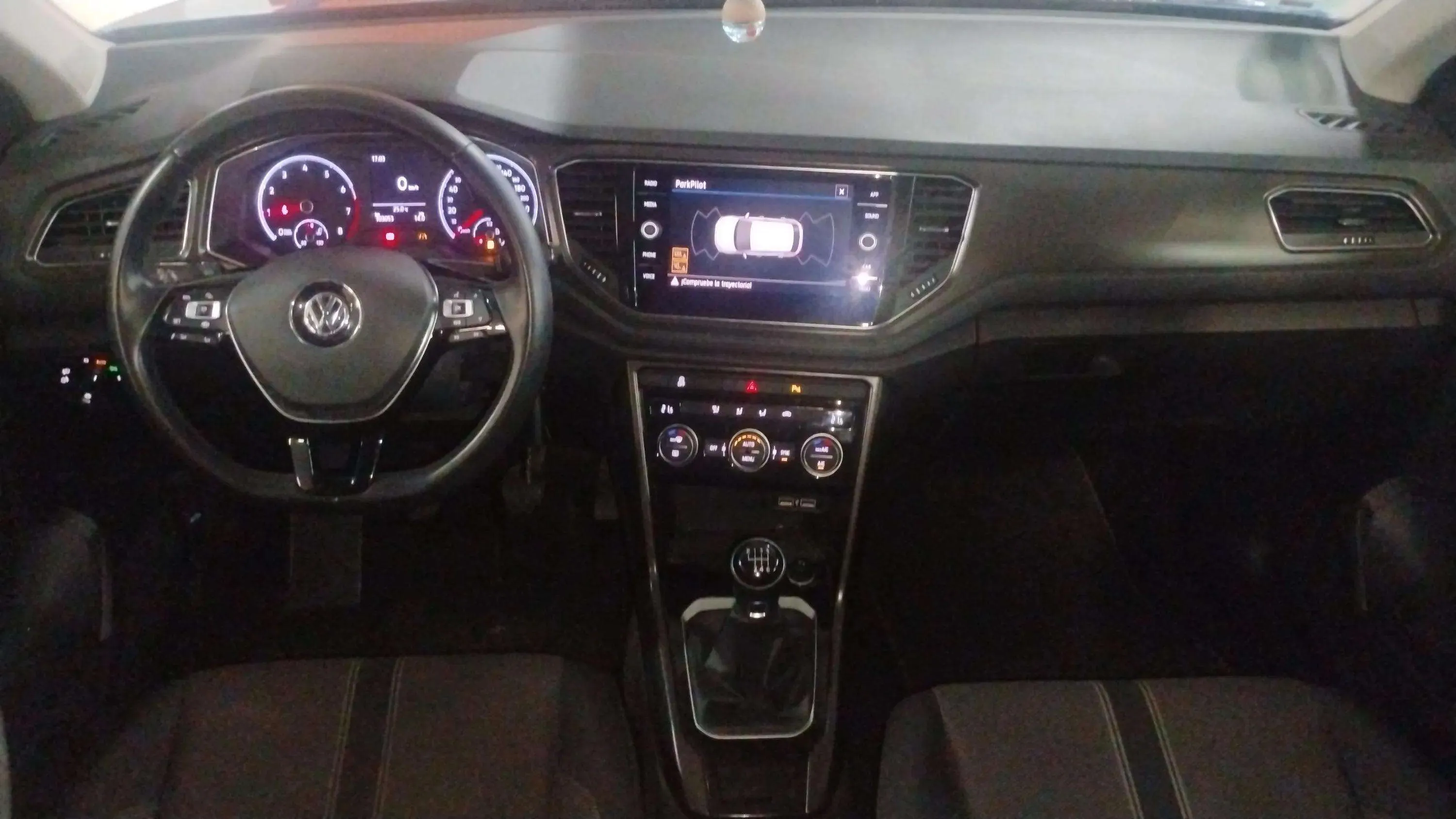 Volkswagen T-Roc Advance 1.5 TSI - foto 14