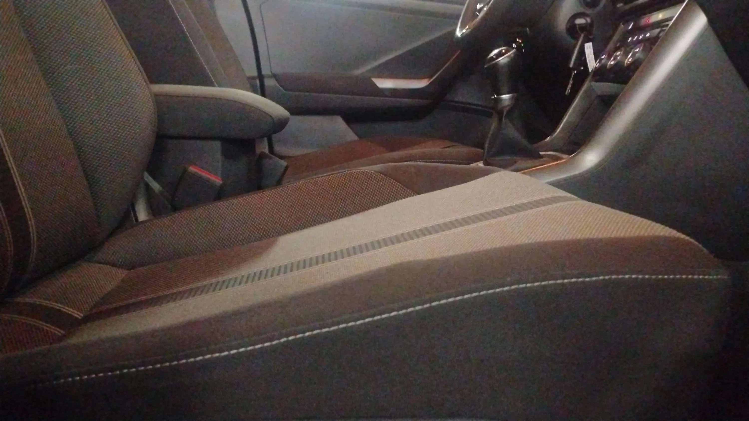 Volkswagen T-Roc Advance 1.5 TSI - foto 12