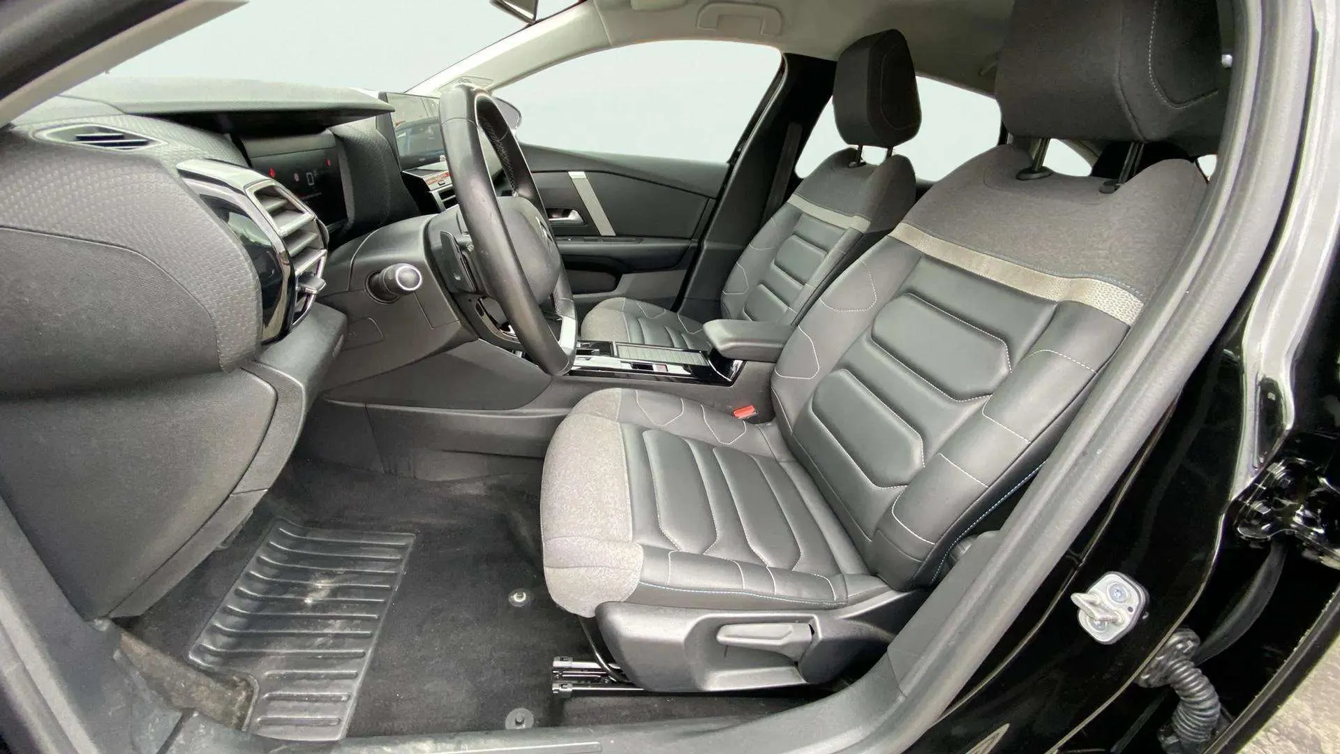 Citroën C4 BlueHDi 130 EAT8 Shine - foto 15