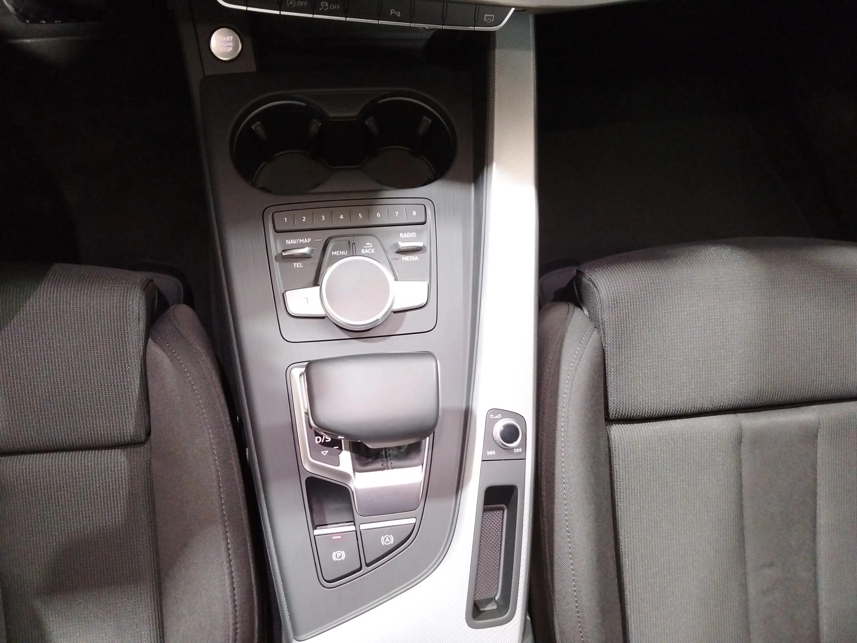 Audi A4 Avant Advanced 35 TFSI S tronic - foto 20